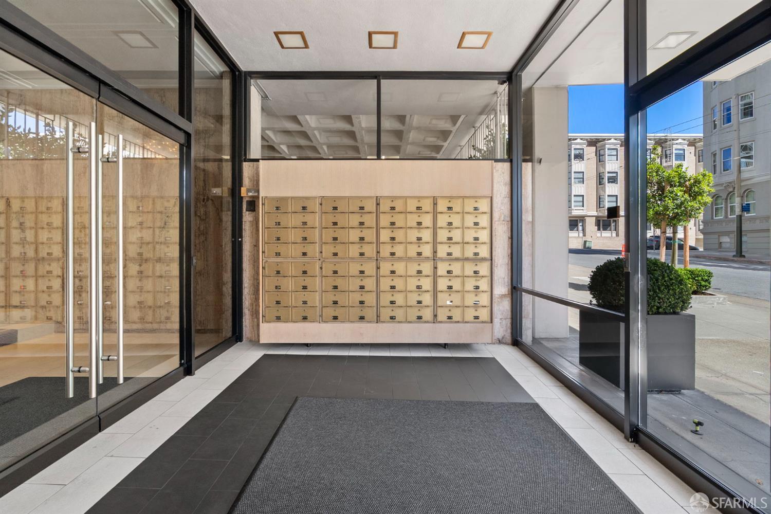 2200 Sacramento Street # 205