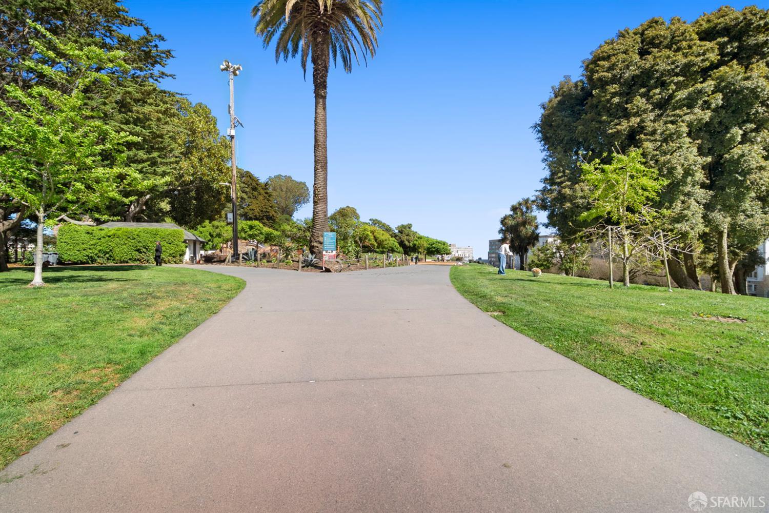 2200 Sacramento Street # 205