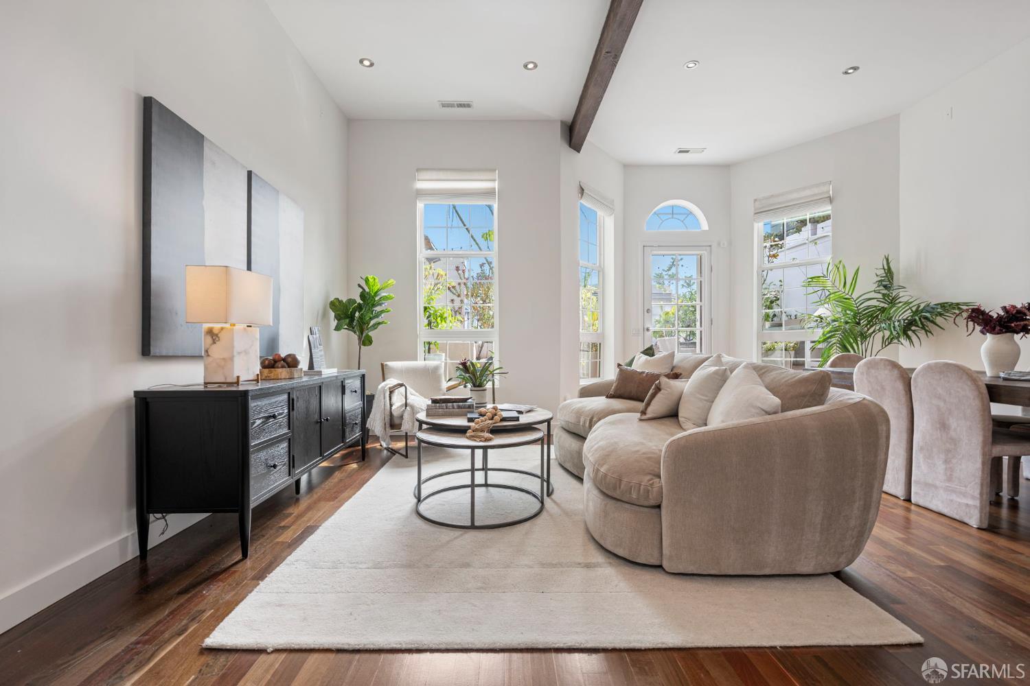 541 Divisadero Street