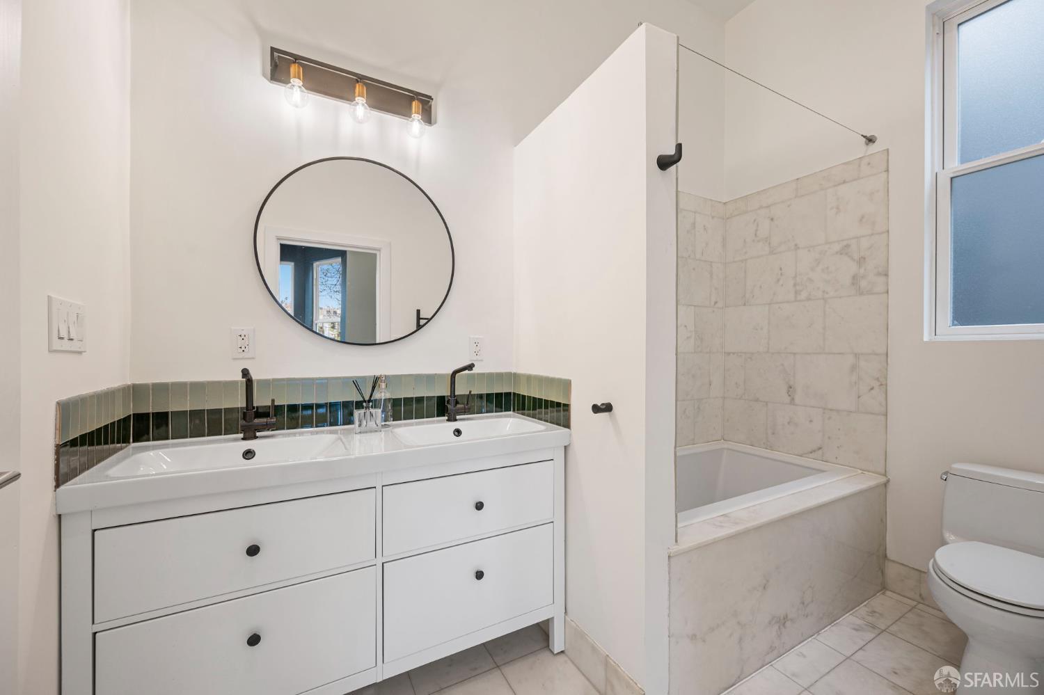 541 Divisadero Street