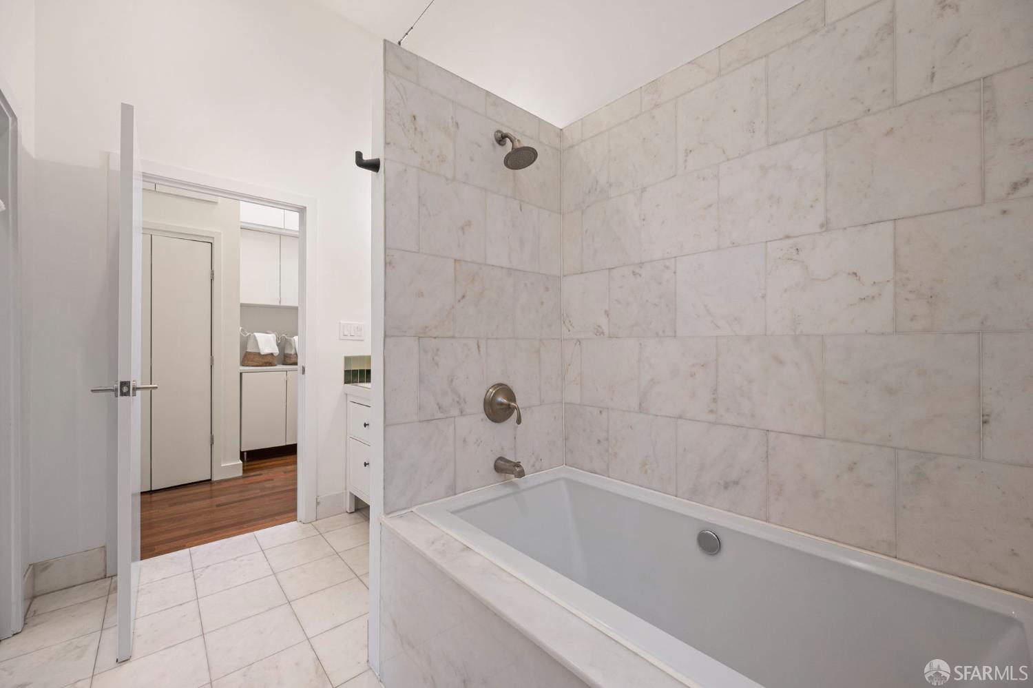 541 Divisadero Street