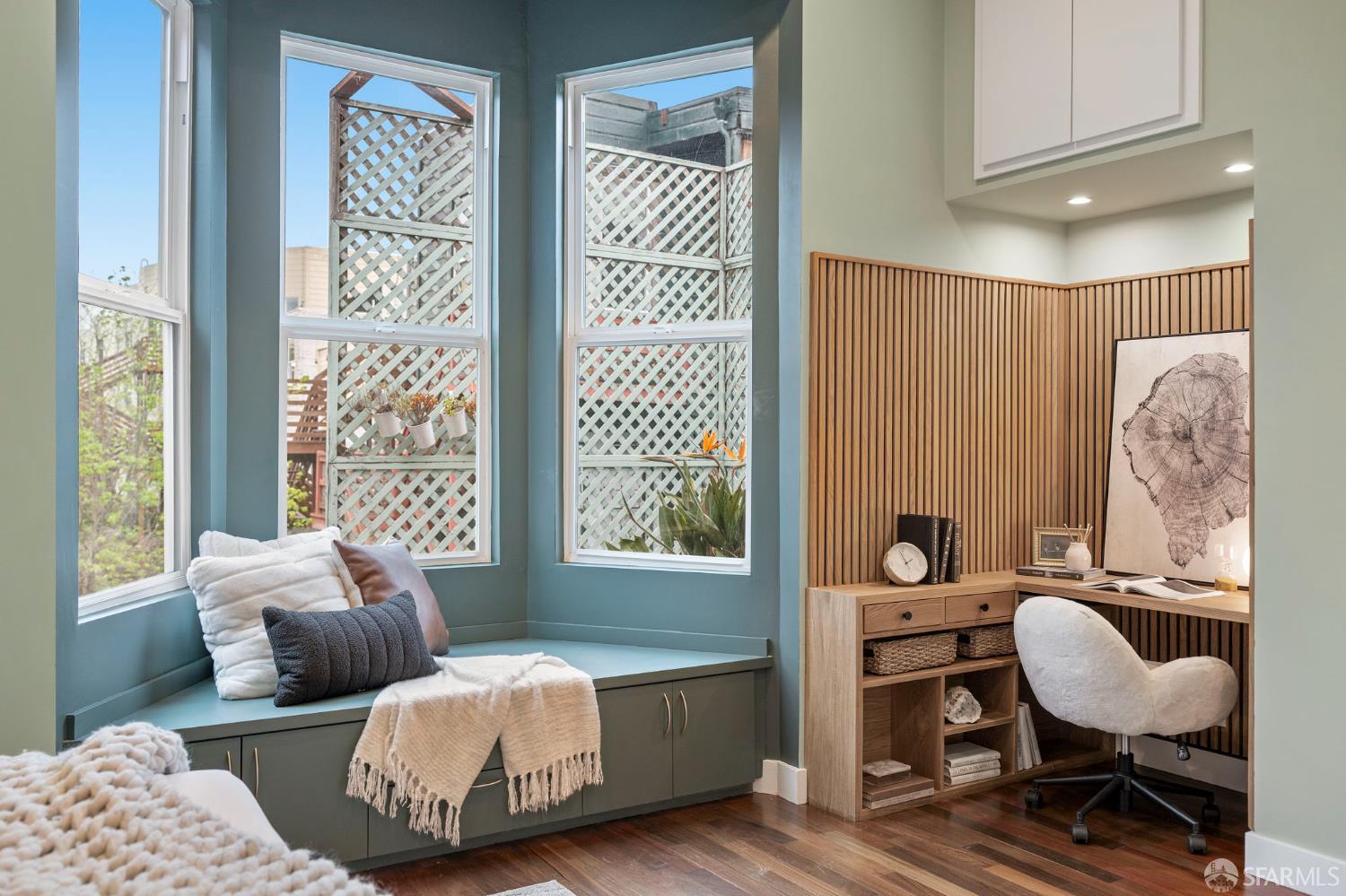 541 Divisadero Street