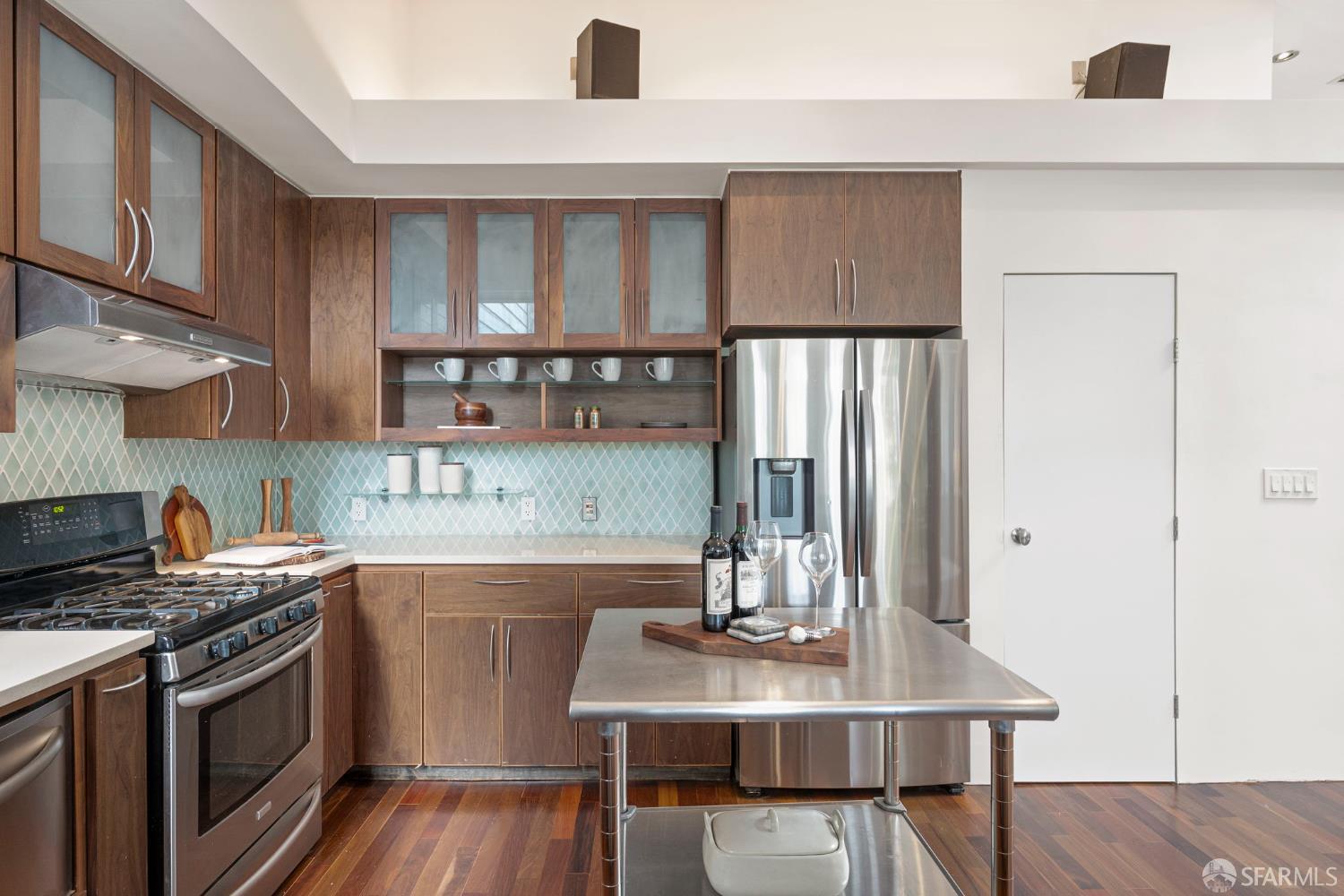 541 Divisadero Street