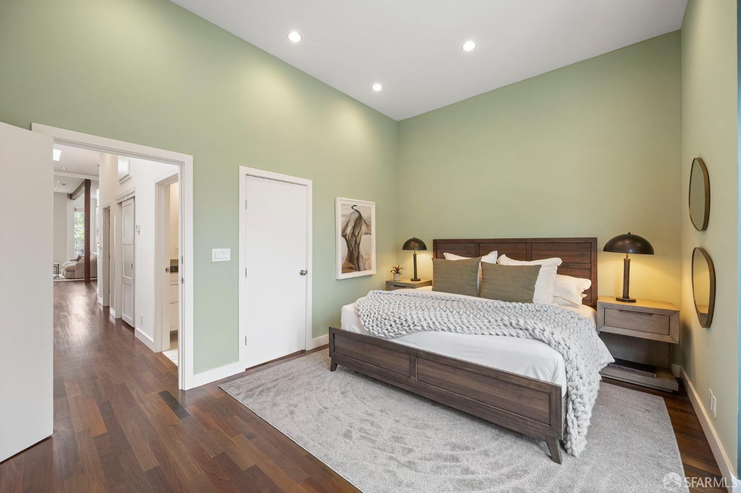 541 Divisadero Street