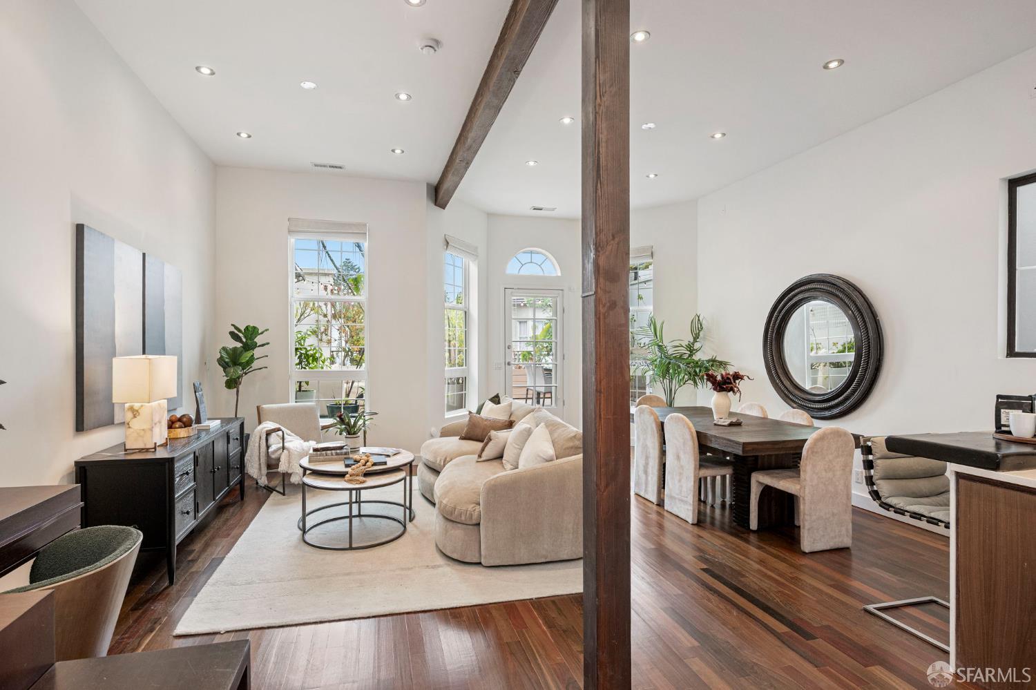 541 Divisadero Street