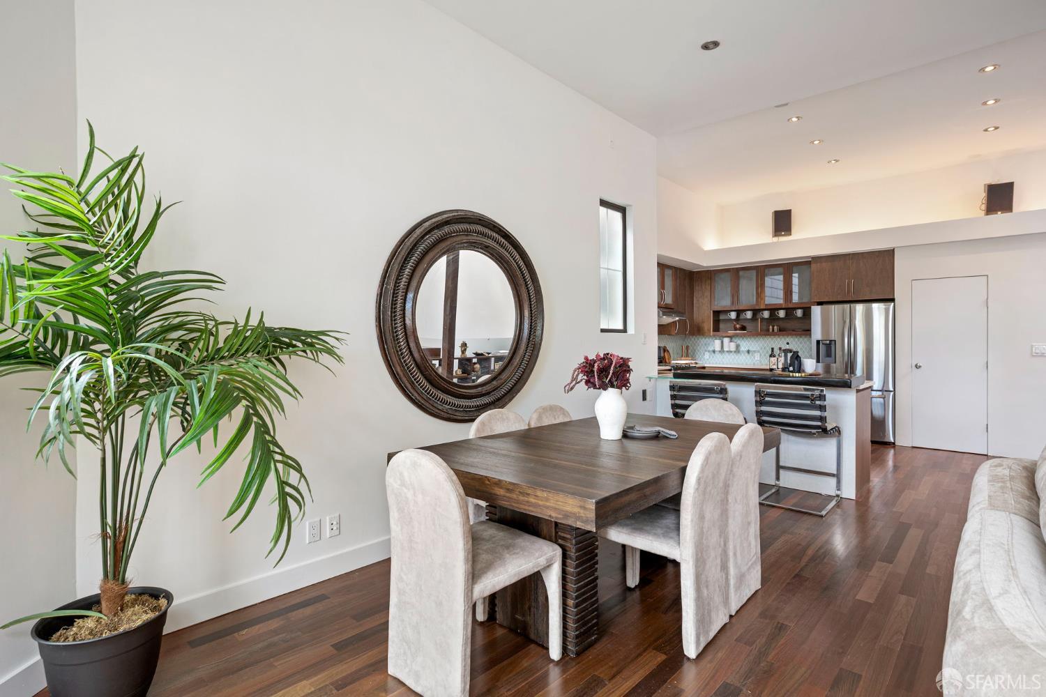 541 Divisadero Street