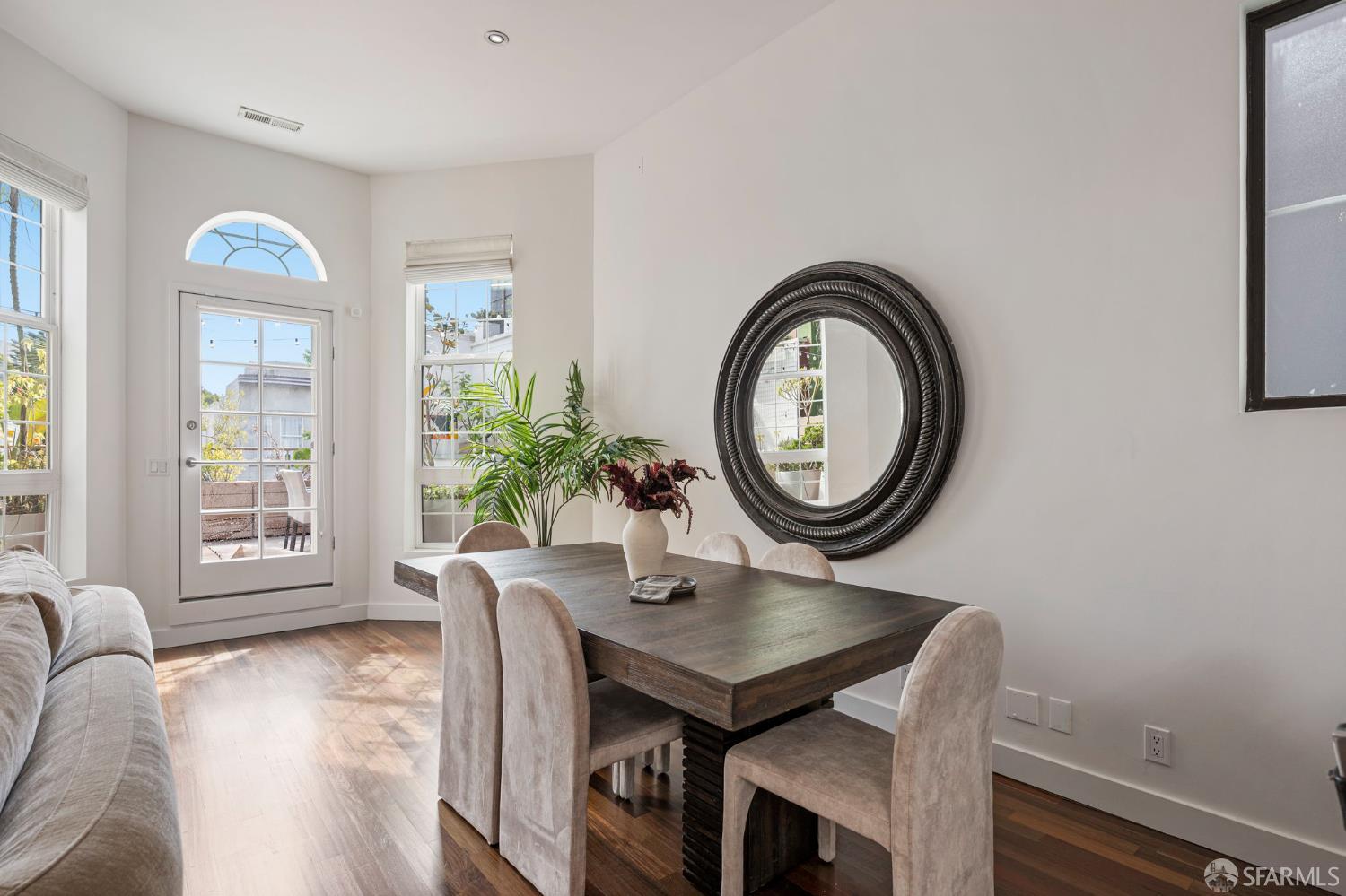 541 Divisadero Street