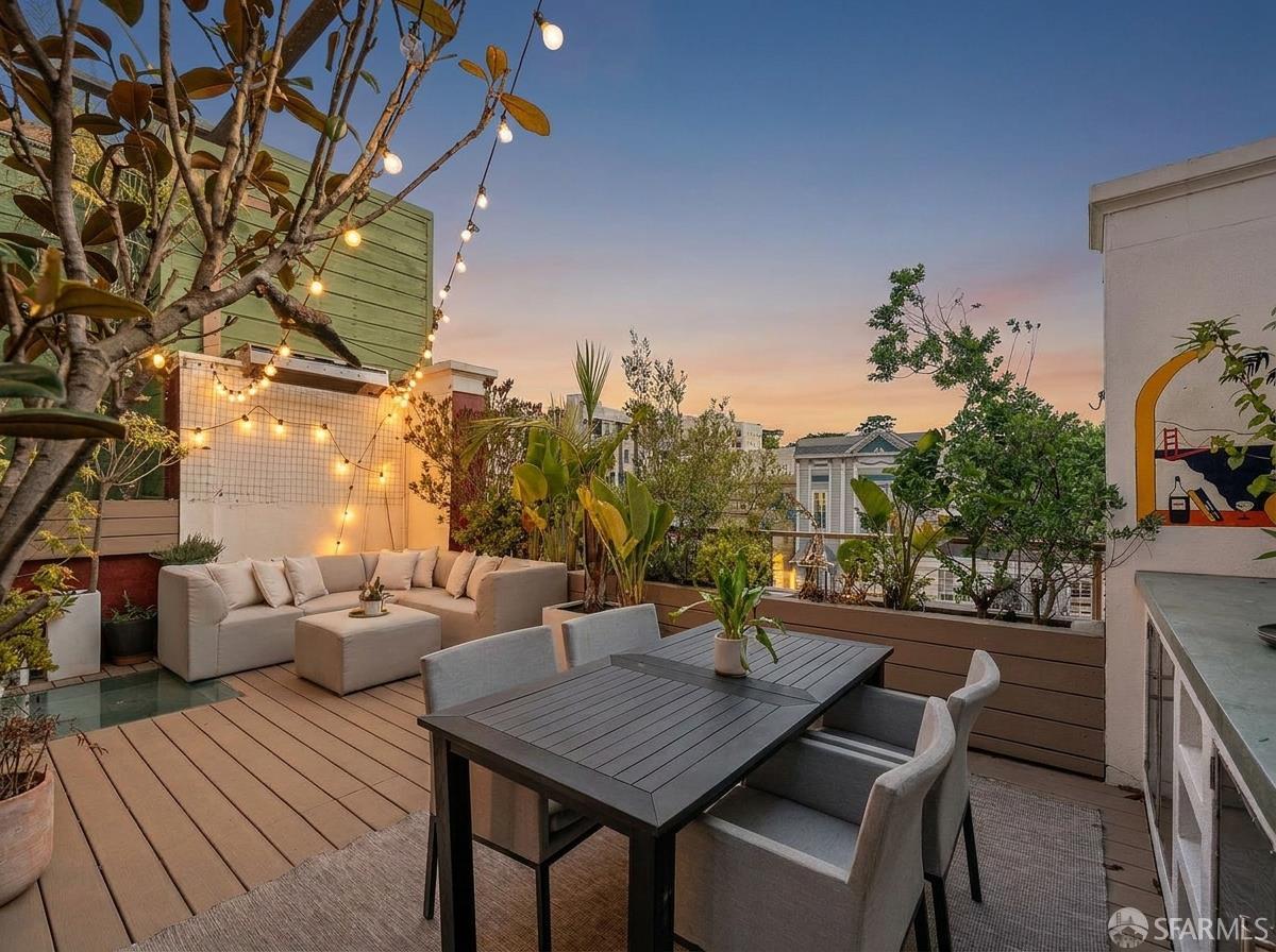 541 Divisadero Street