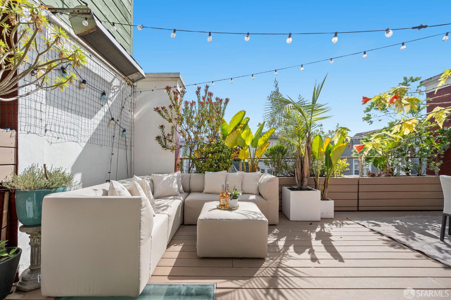 541 Divisadero Street