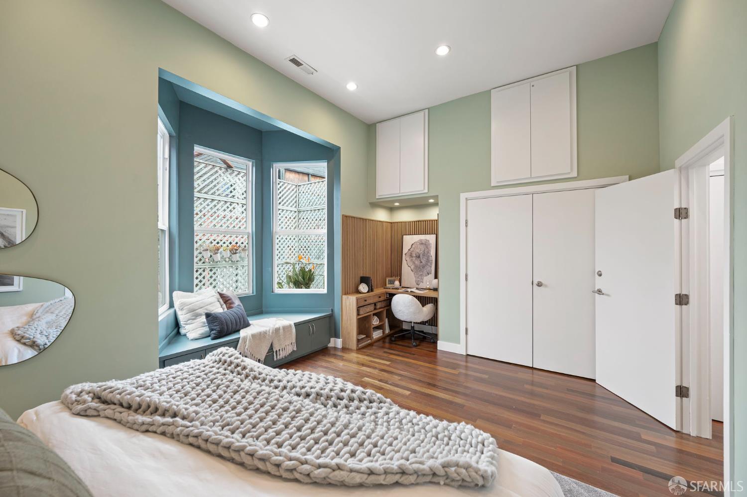 541 Divisadero Street