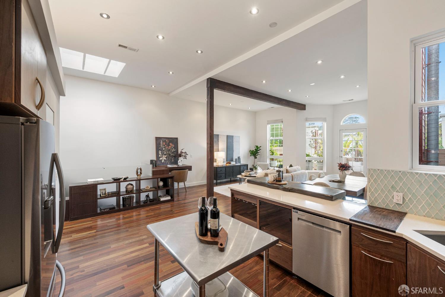 541 Divisadero Street