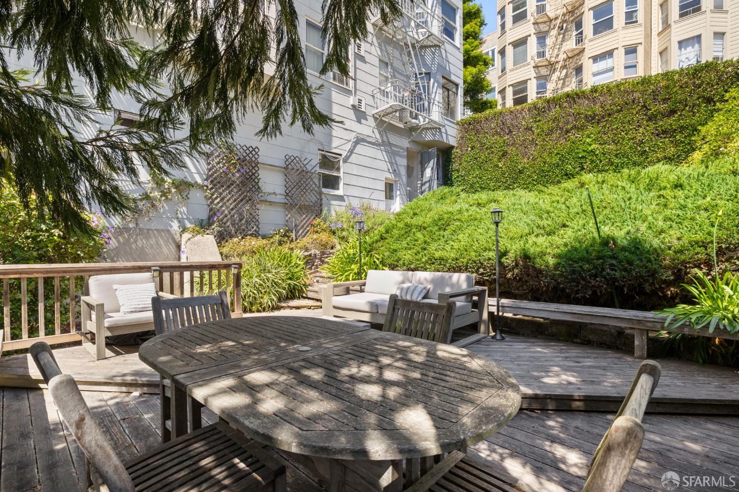 1335 Filbert Street # 303