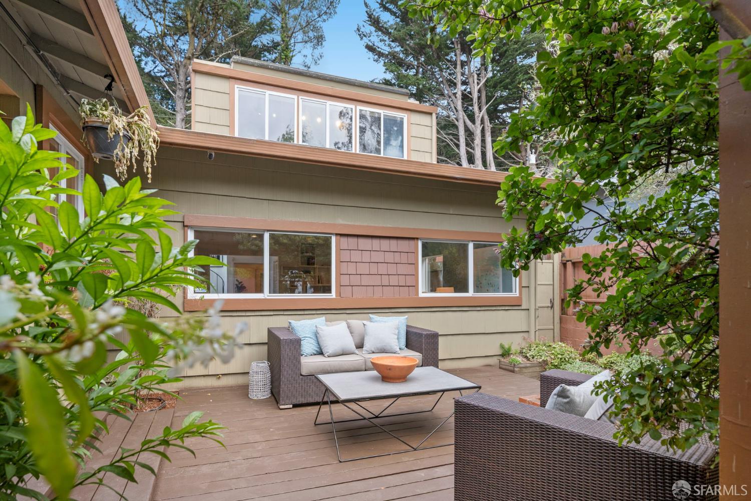 2241 Valleywood Drive