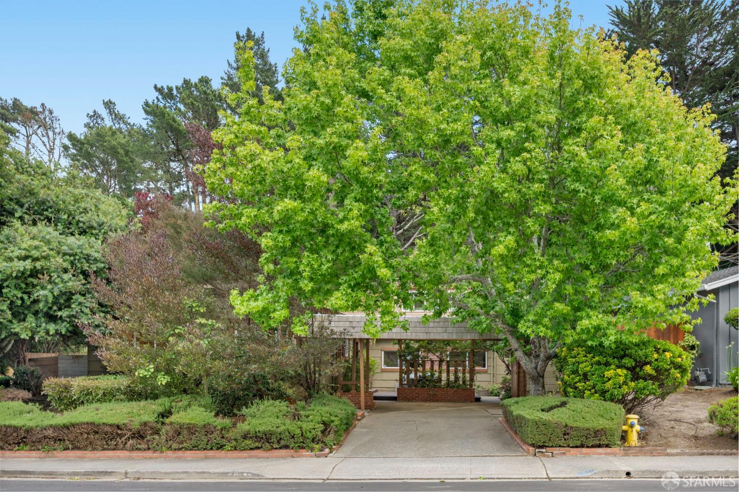 2241 Valleywood Drive