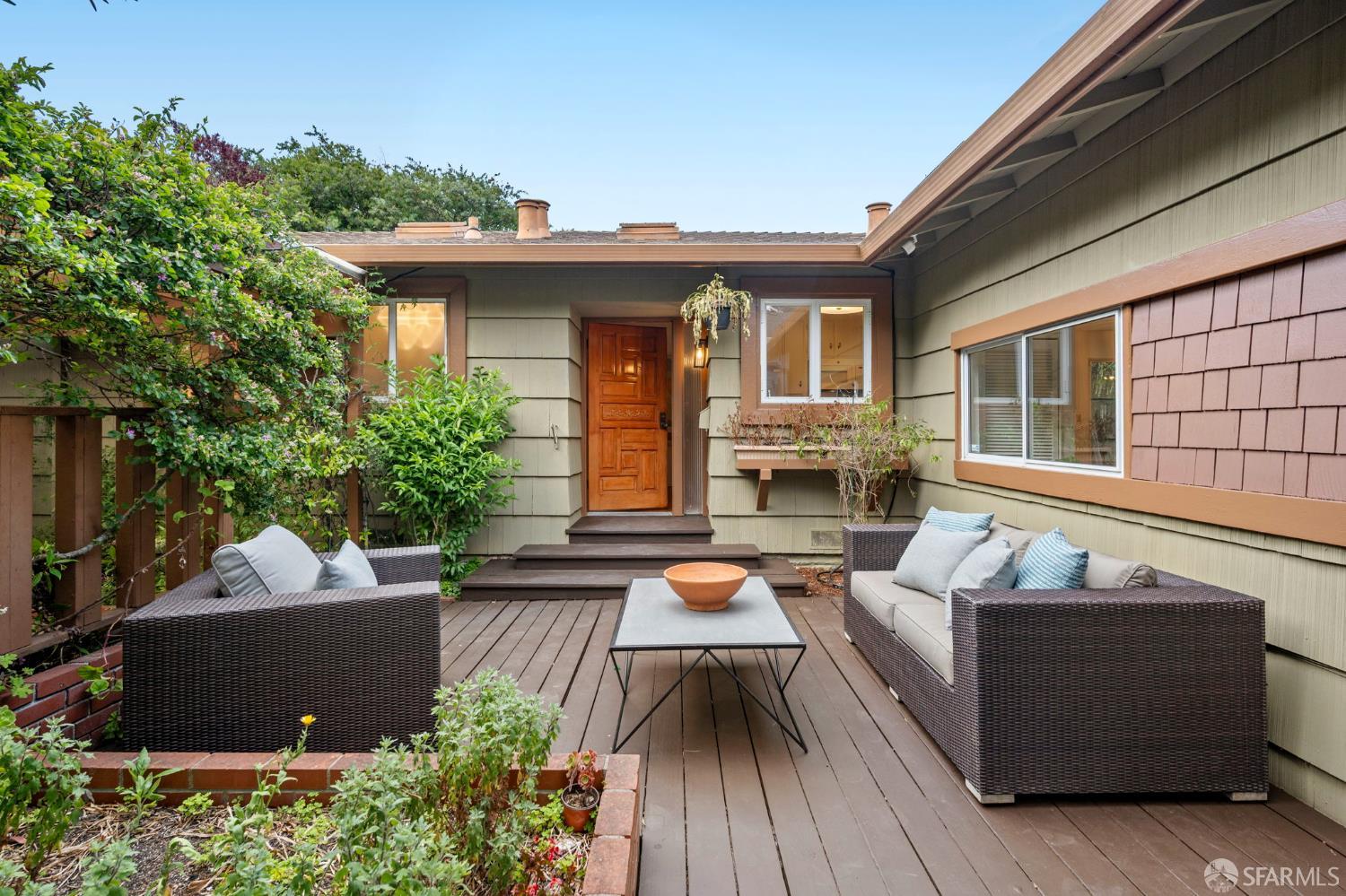 2241 Valleywood Drive