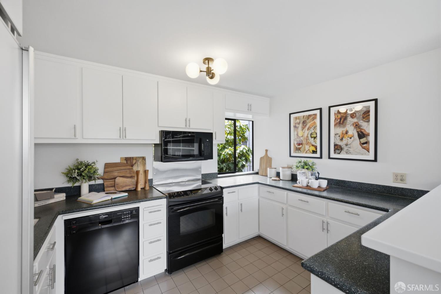 2171 Sacramento Street # 13