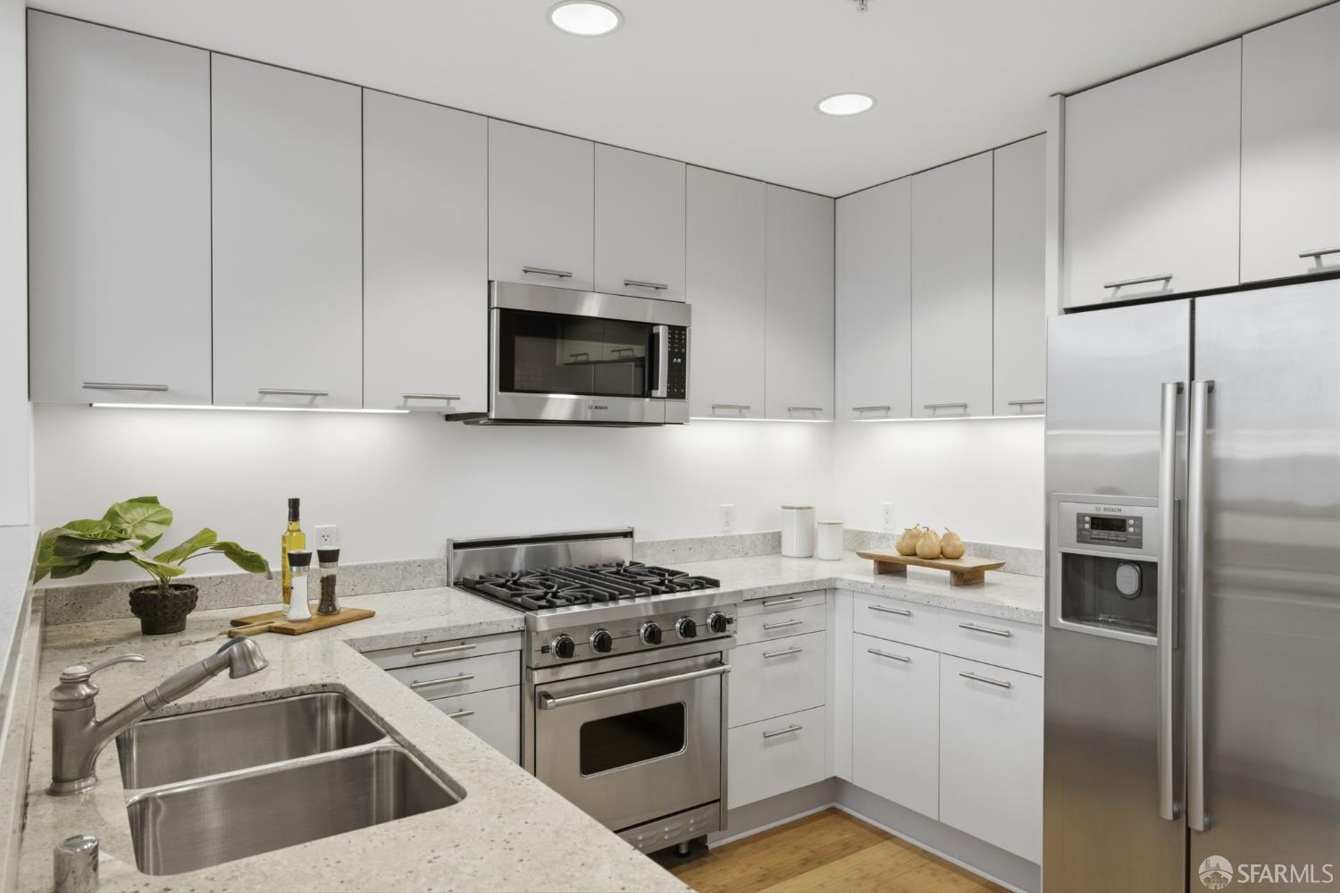 181 W Ofarrell Street # 307