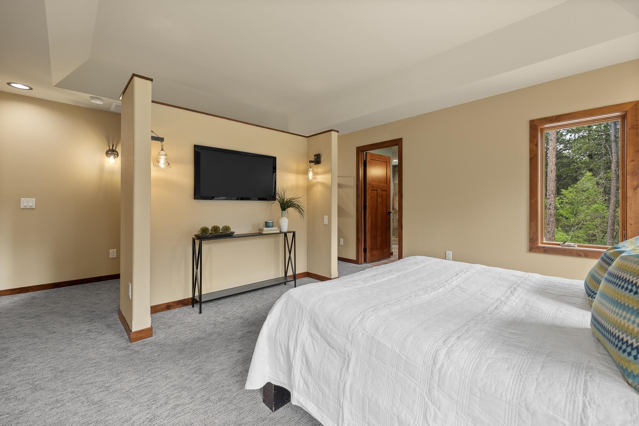 2287 Pasque Loop