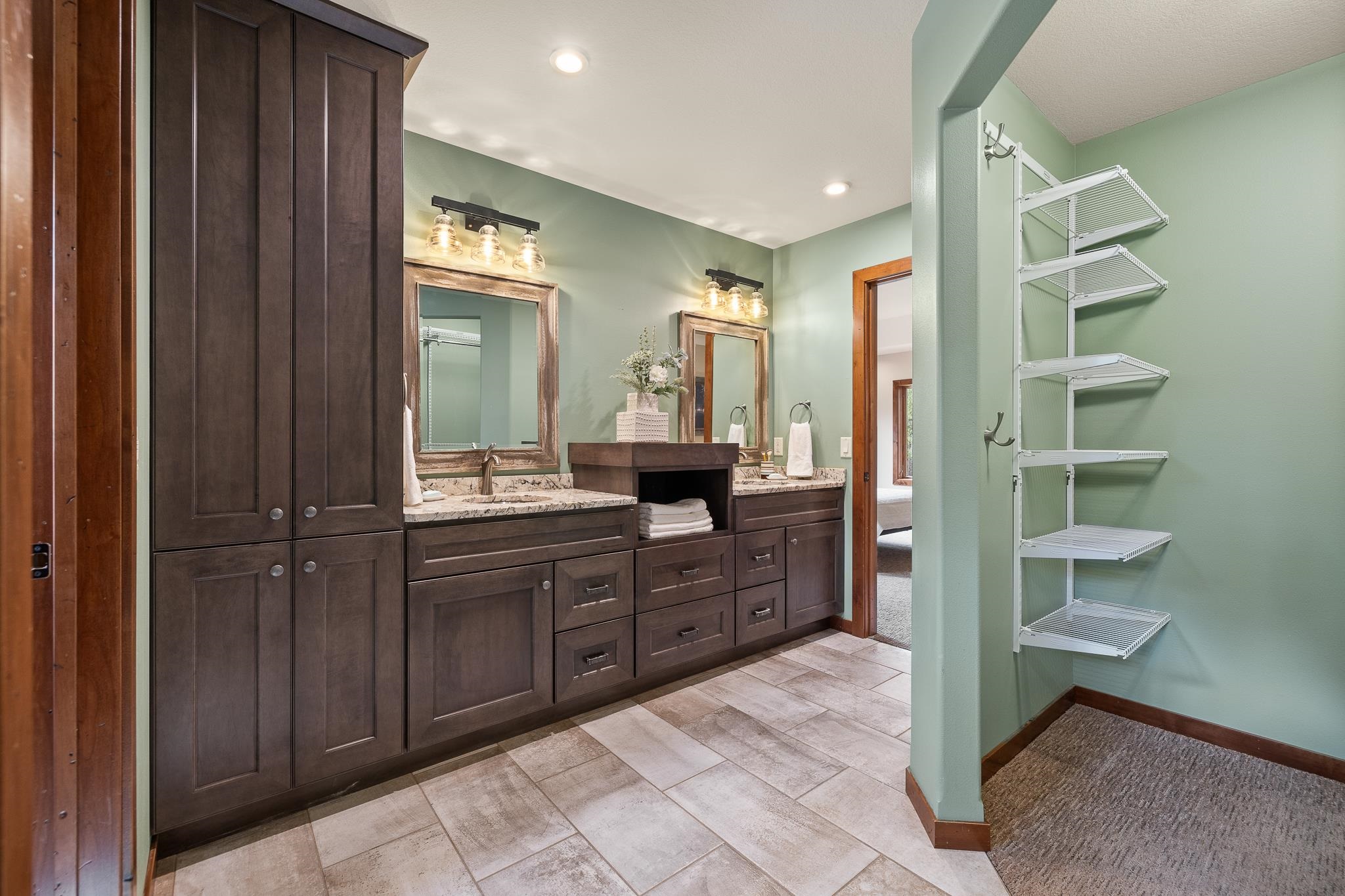 2287 Pasque Loop