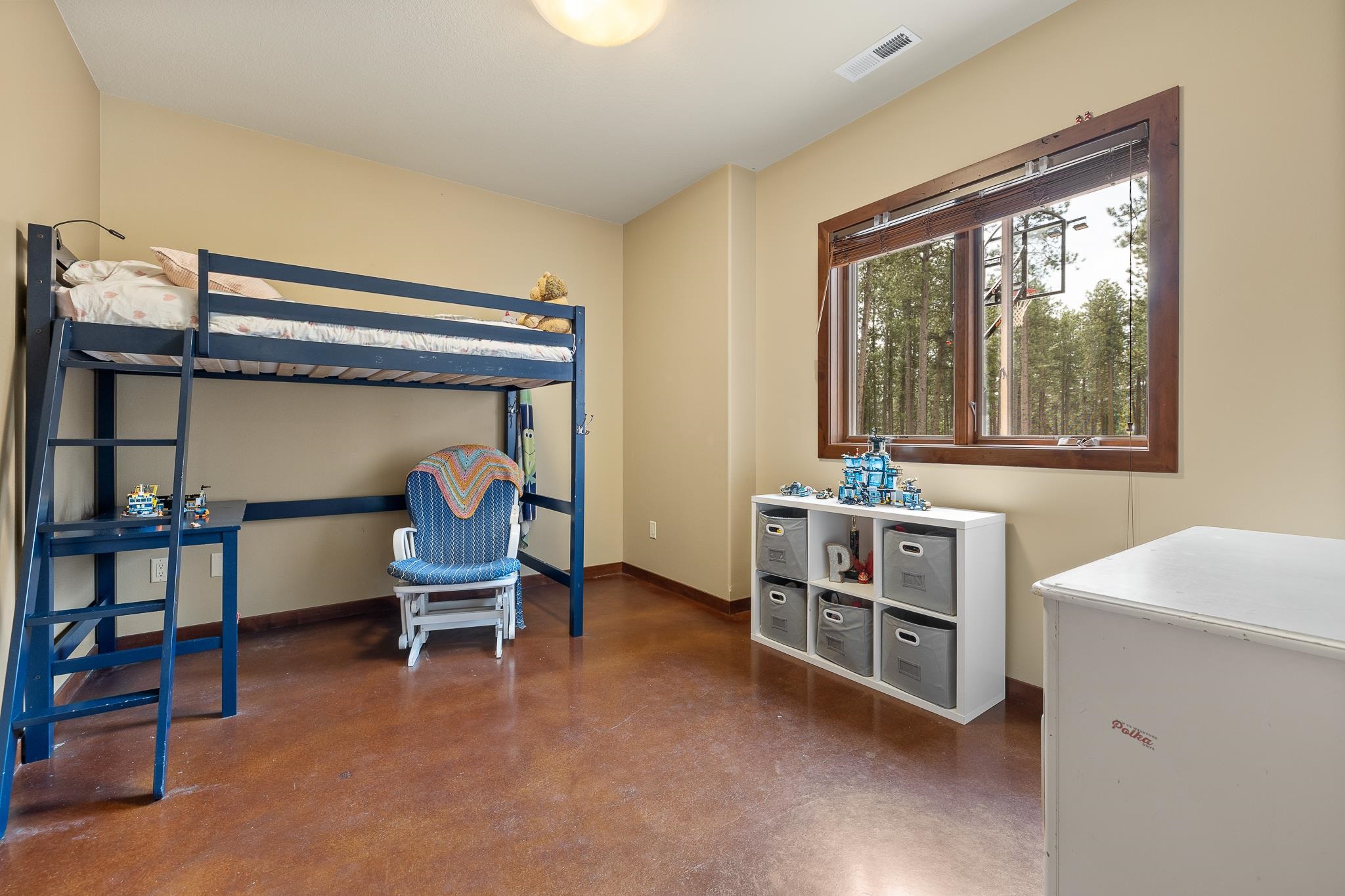 2287 Pasque Loop