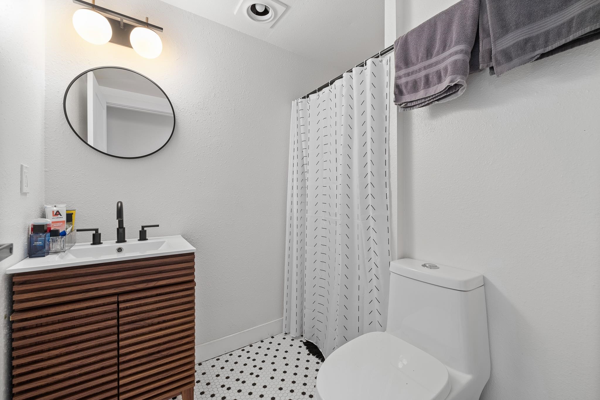 921 Antares Ct