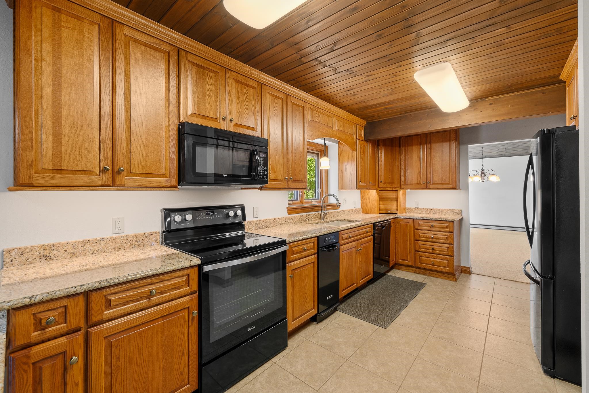 8325 Blackbird Ct