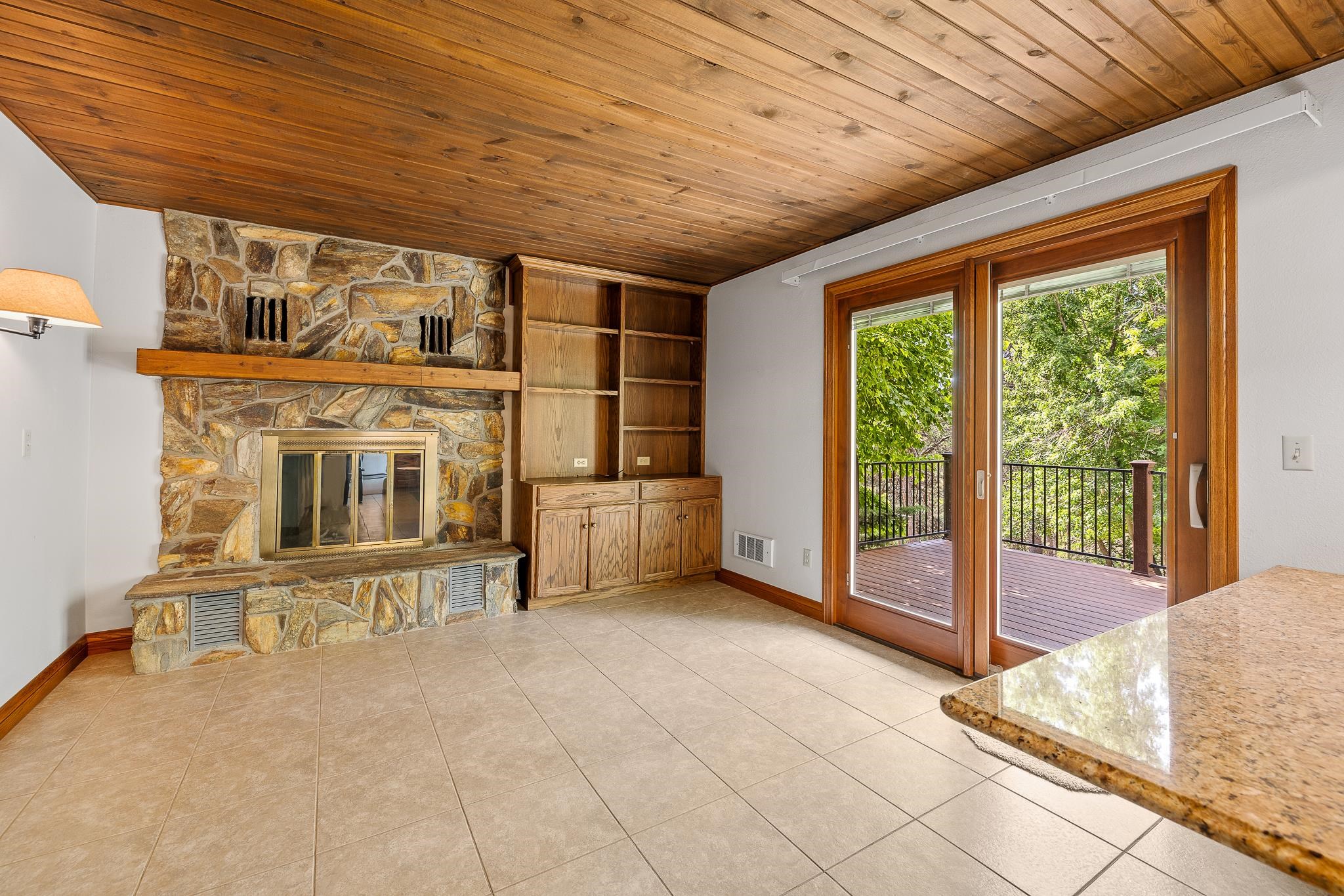 8325 Blackbird Ct