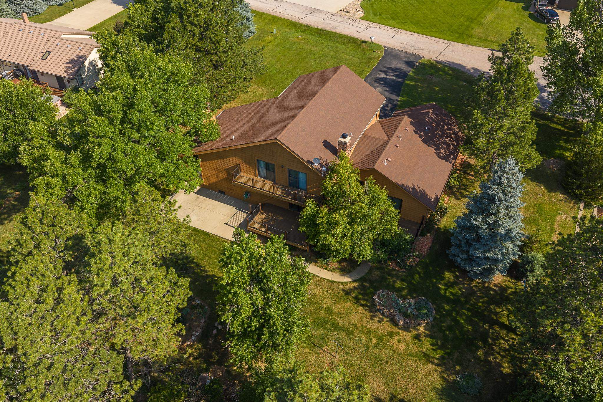 8325 Blackbird Ct