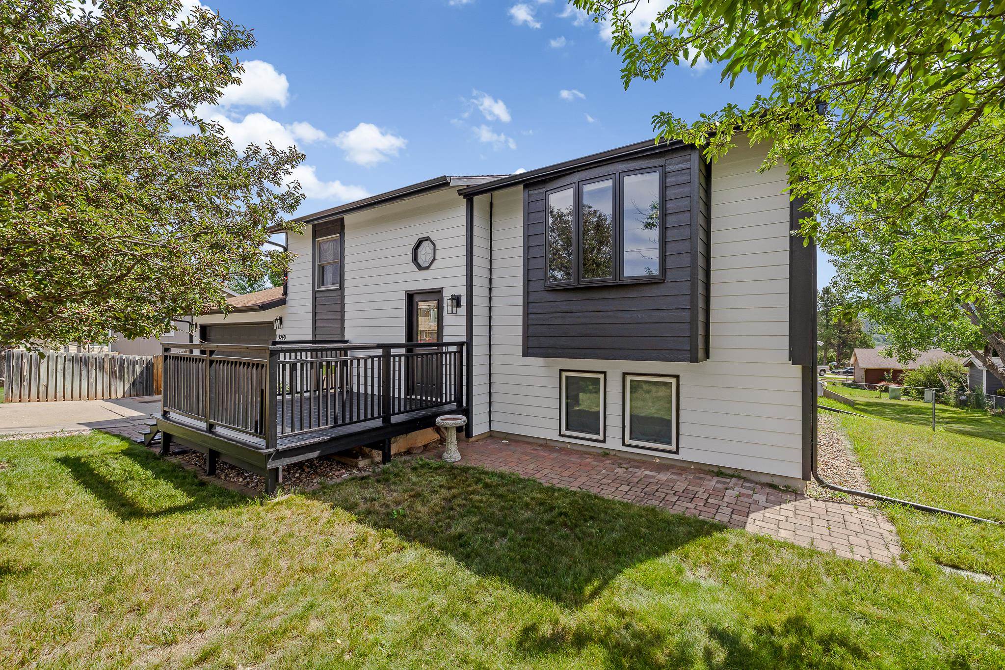 3240 Meadowbrook Drive