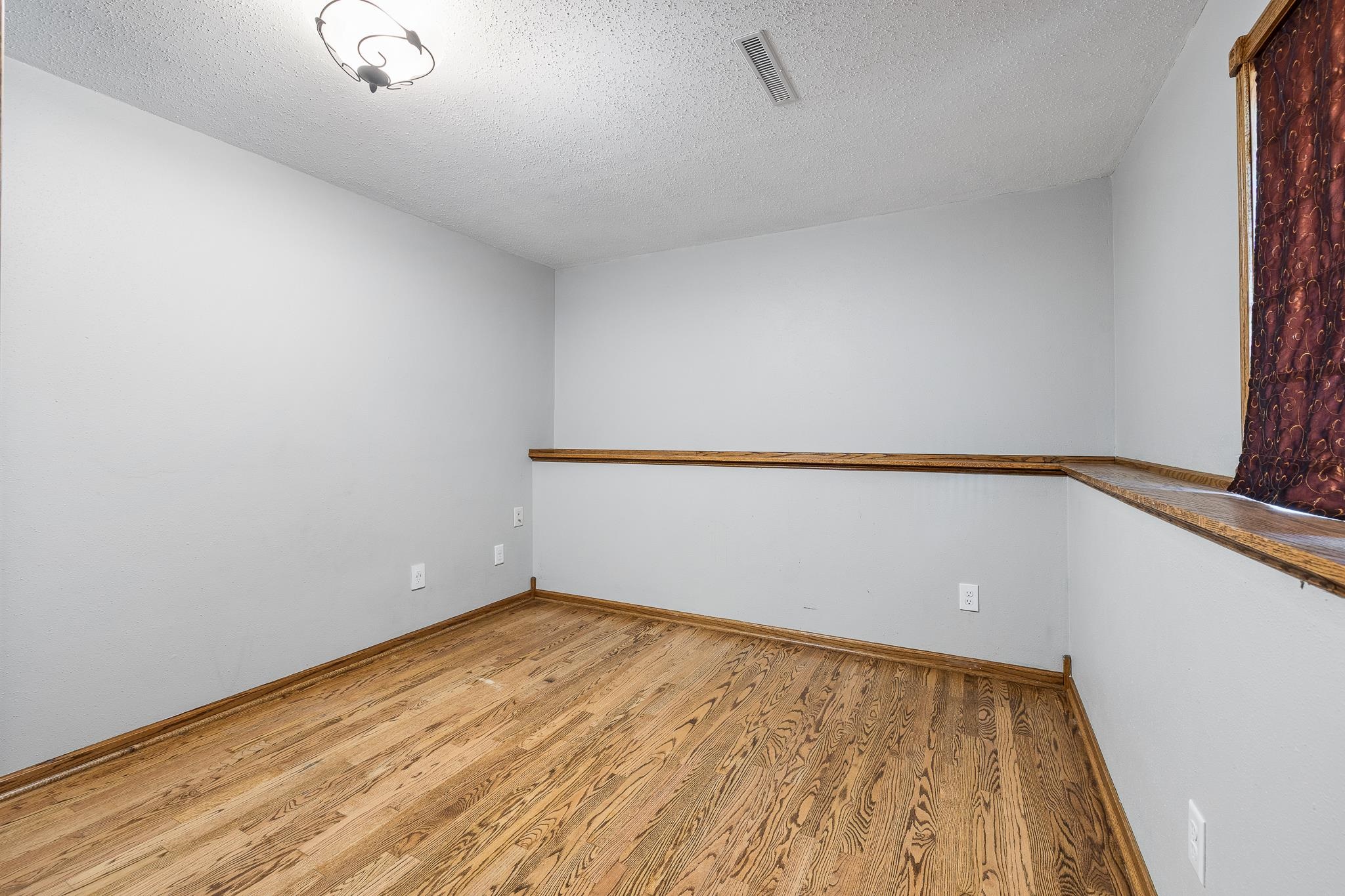 3240 Meadowbrook Drive
