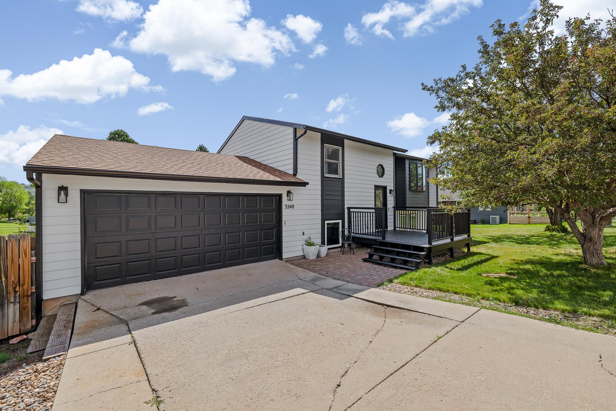 3240 Meadowbrook Drive