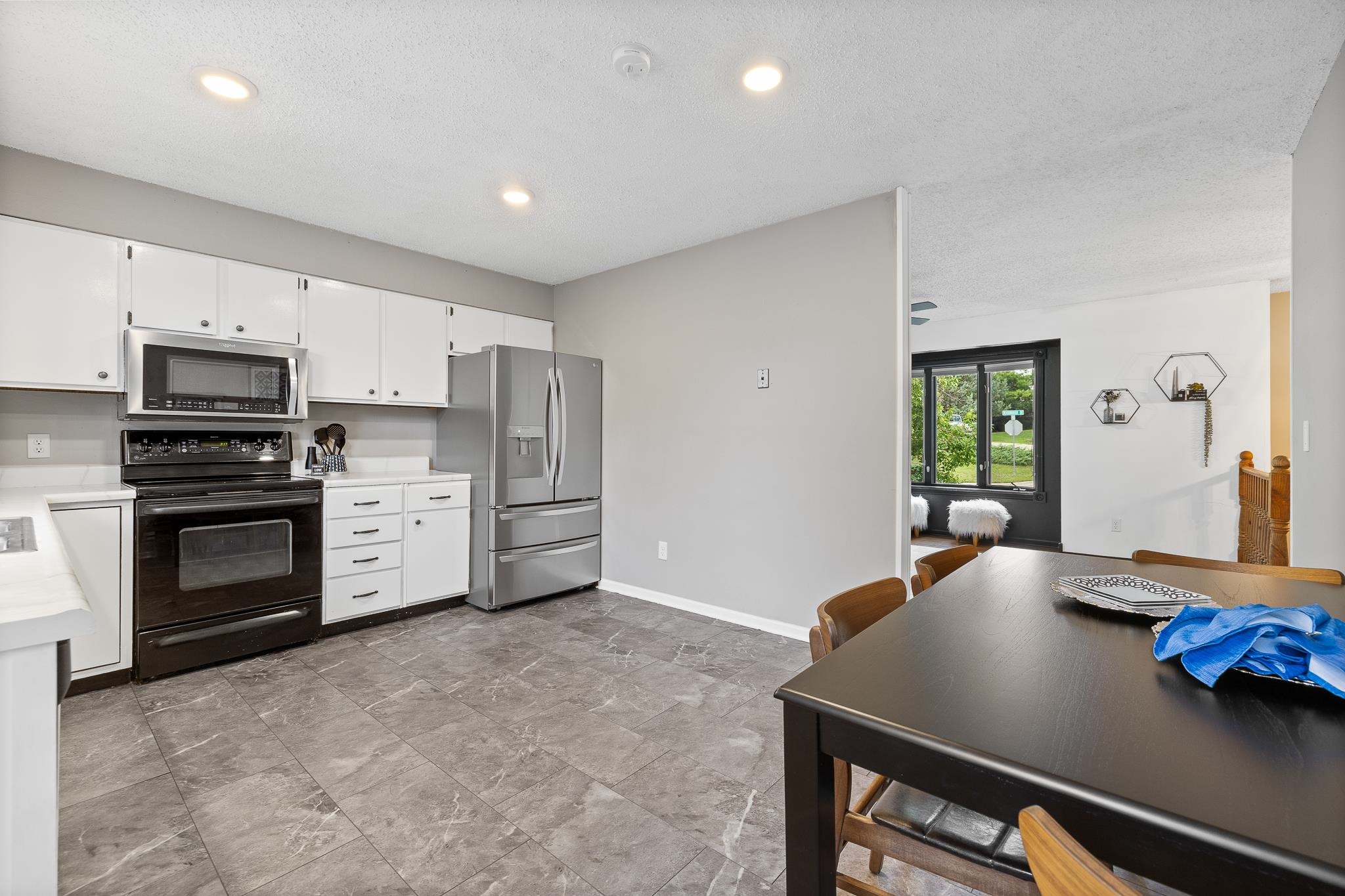 3240 Meadowbrook Drive