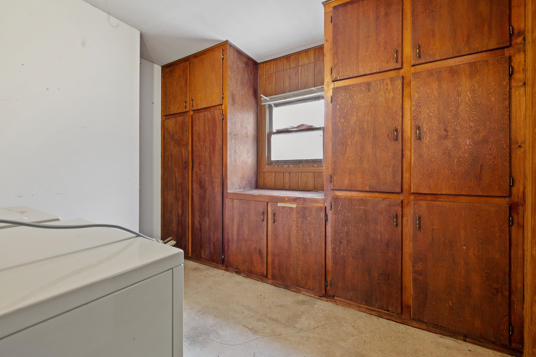 2430 Judy Ave