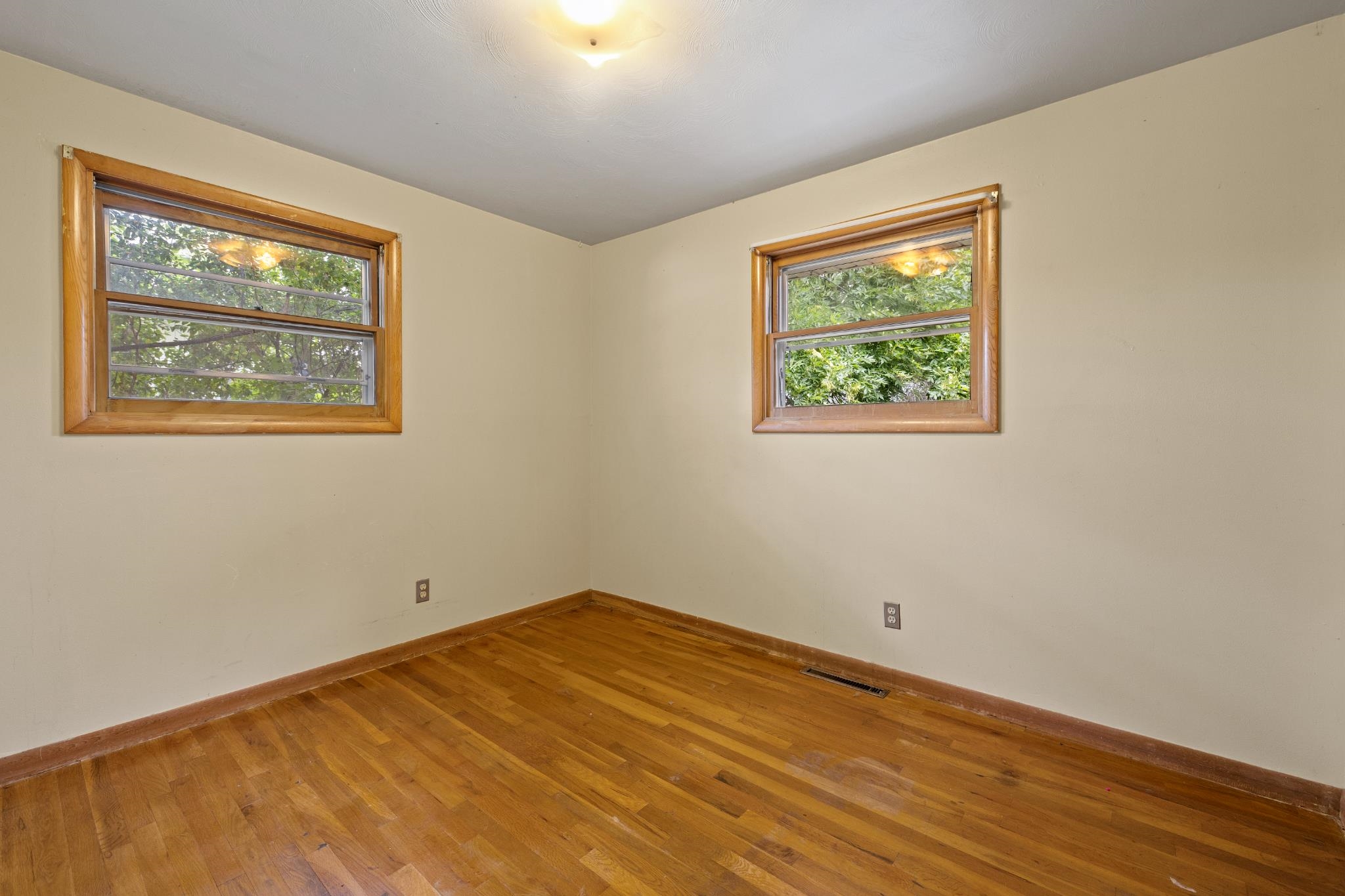 2430 Judy Ave