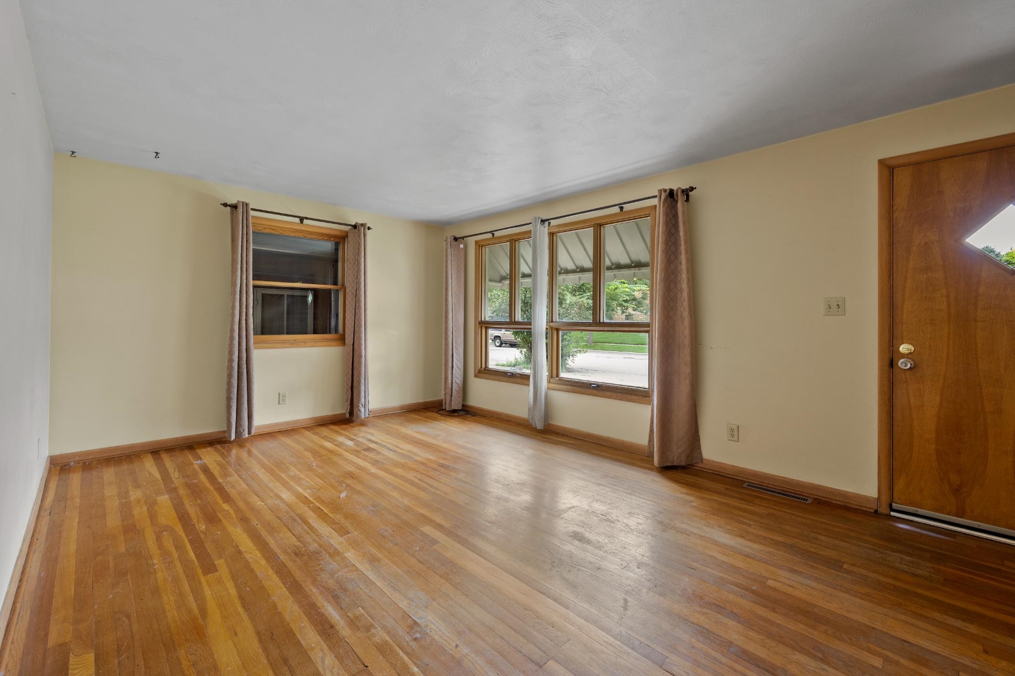 2430 Judy Ave