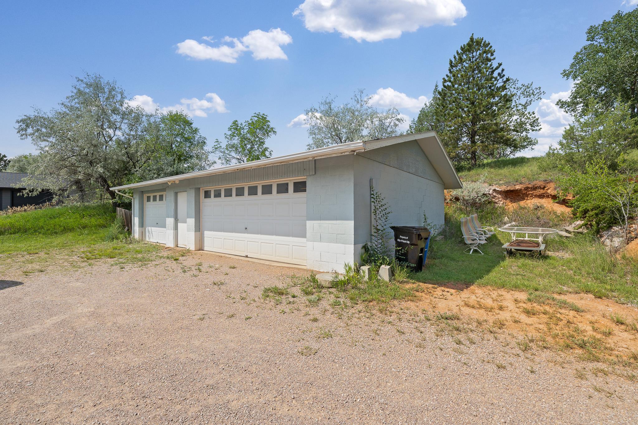 2902 Mountain Meadow Road