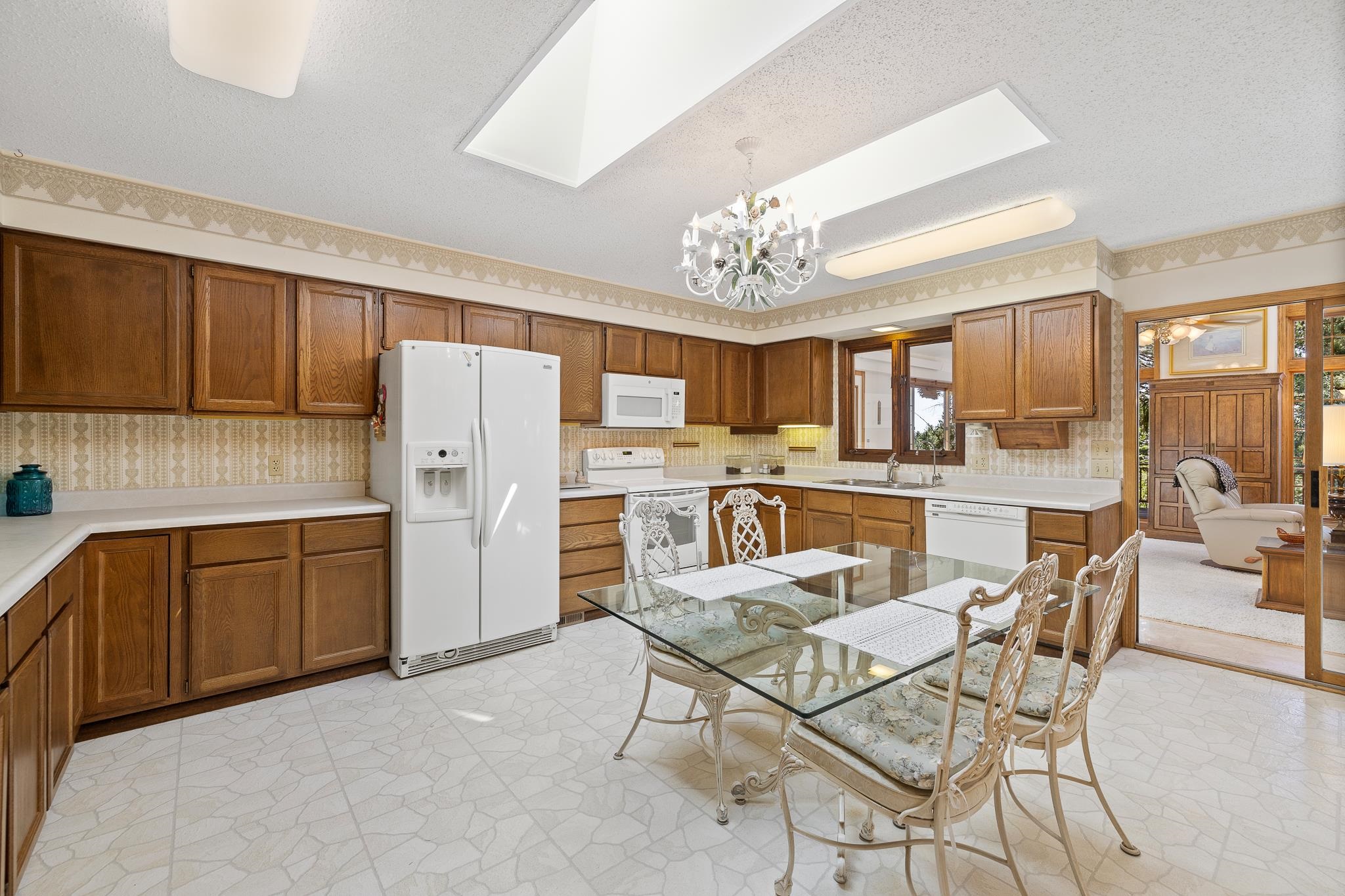 22586 Lightning Ridge Road