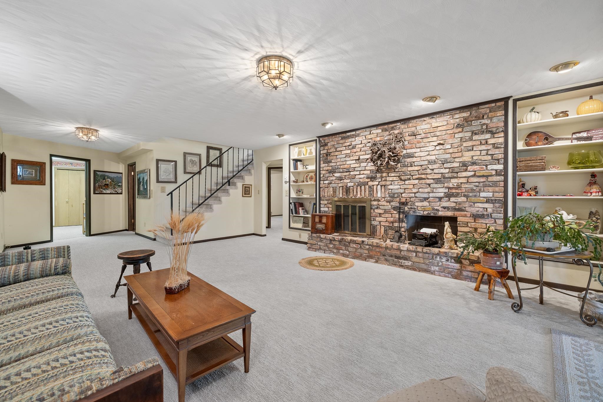 22586 Lightning Ridge Road