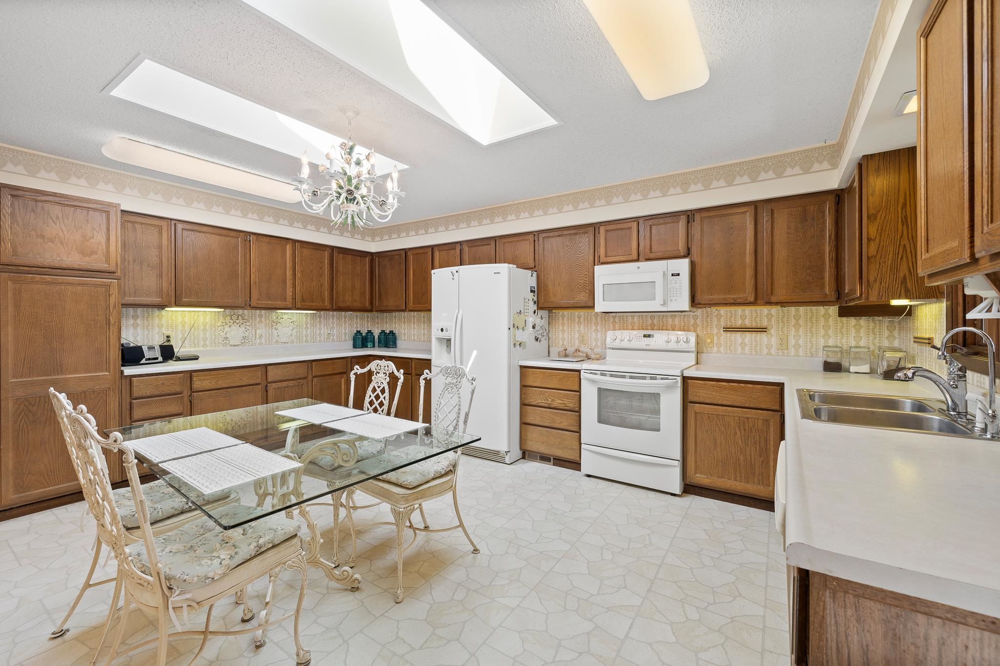 22586 Lightning Ridge Road