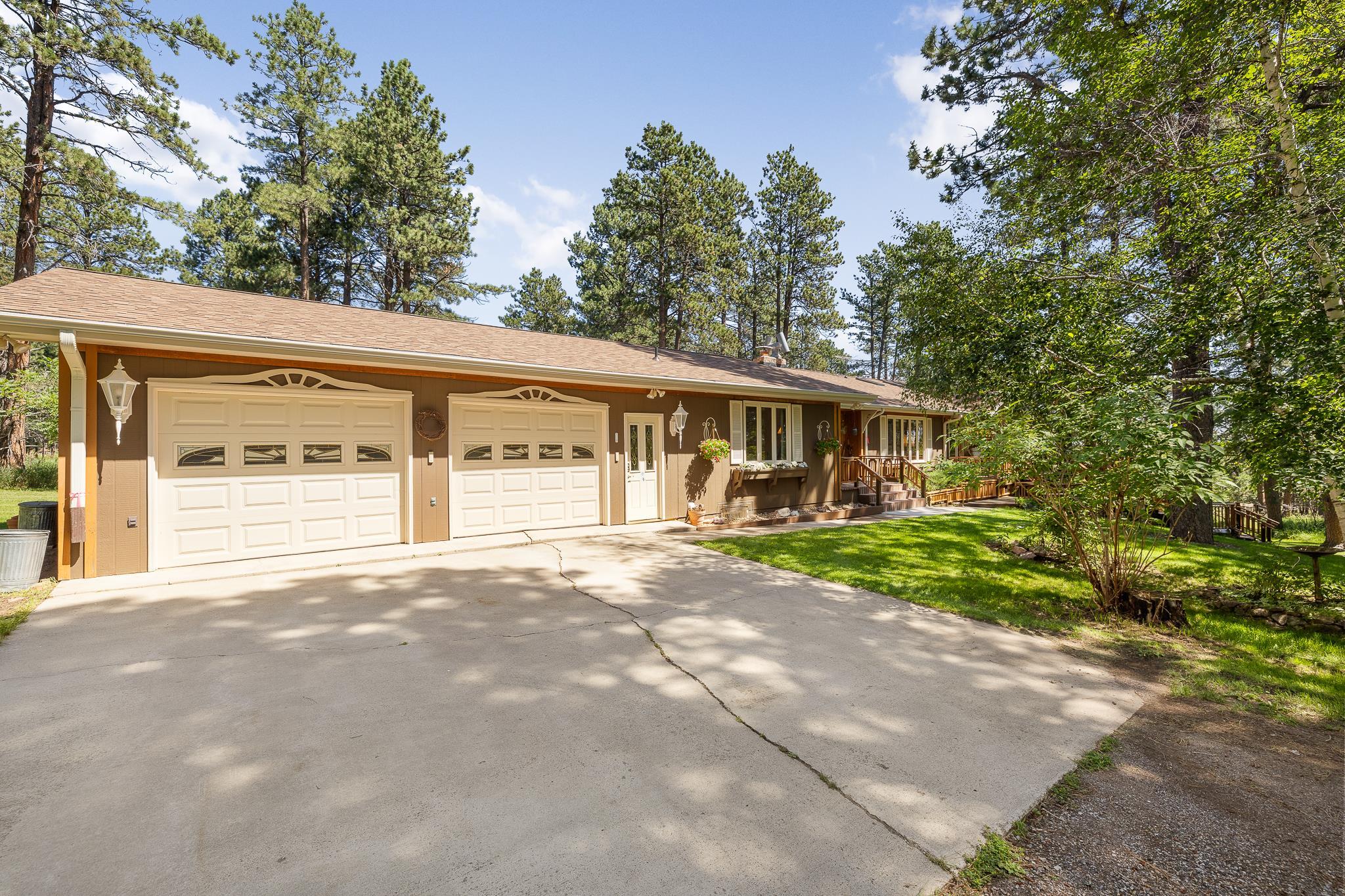 22586 Lightning Ridge Road