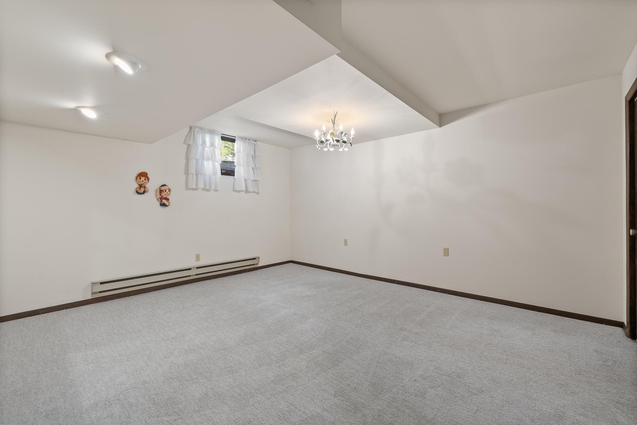 22586 Lightning Ridge Road