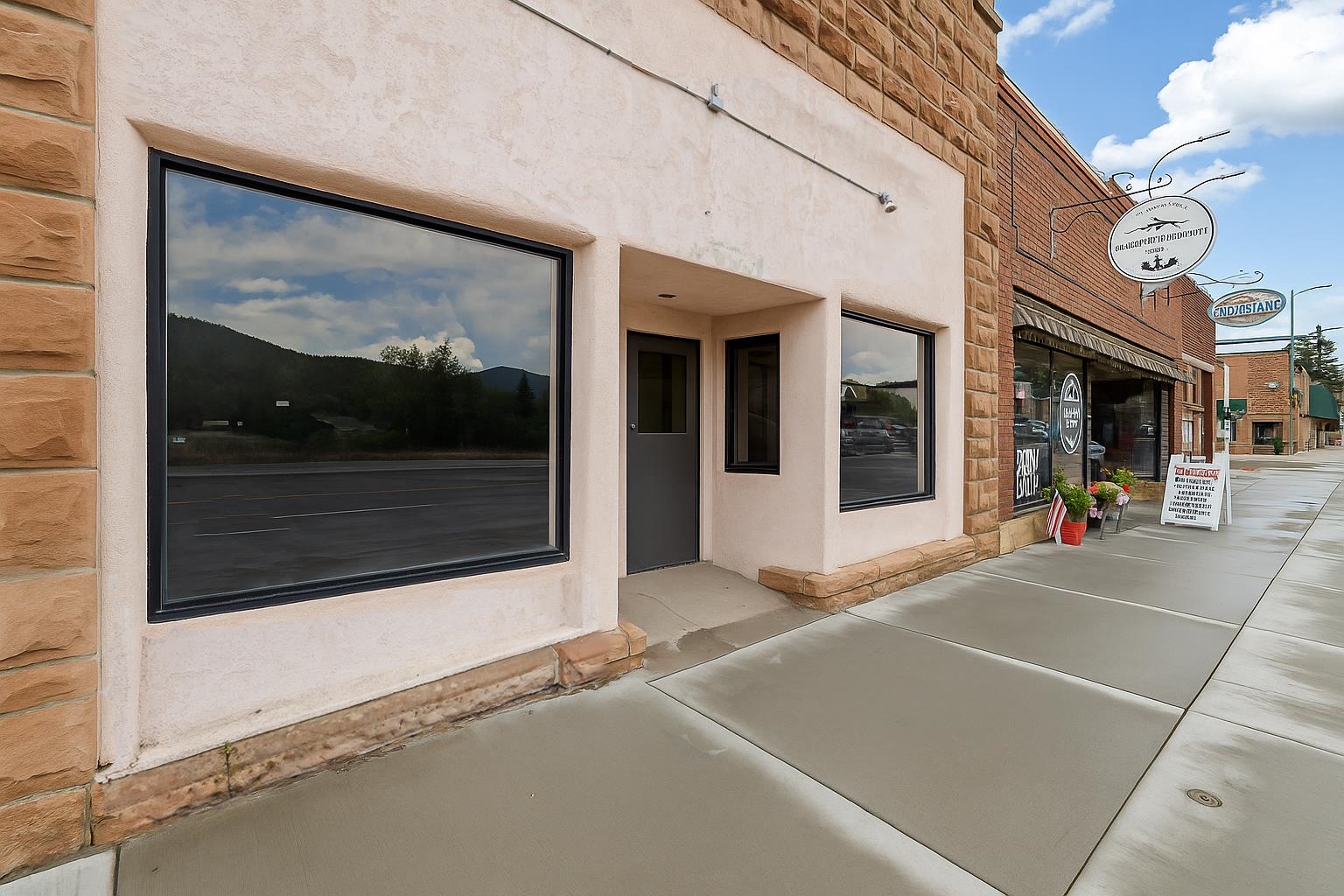 110 S Chicago Street