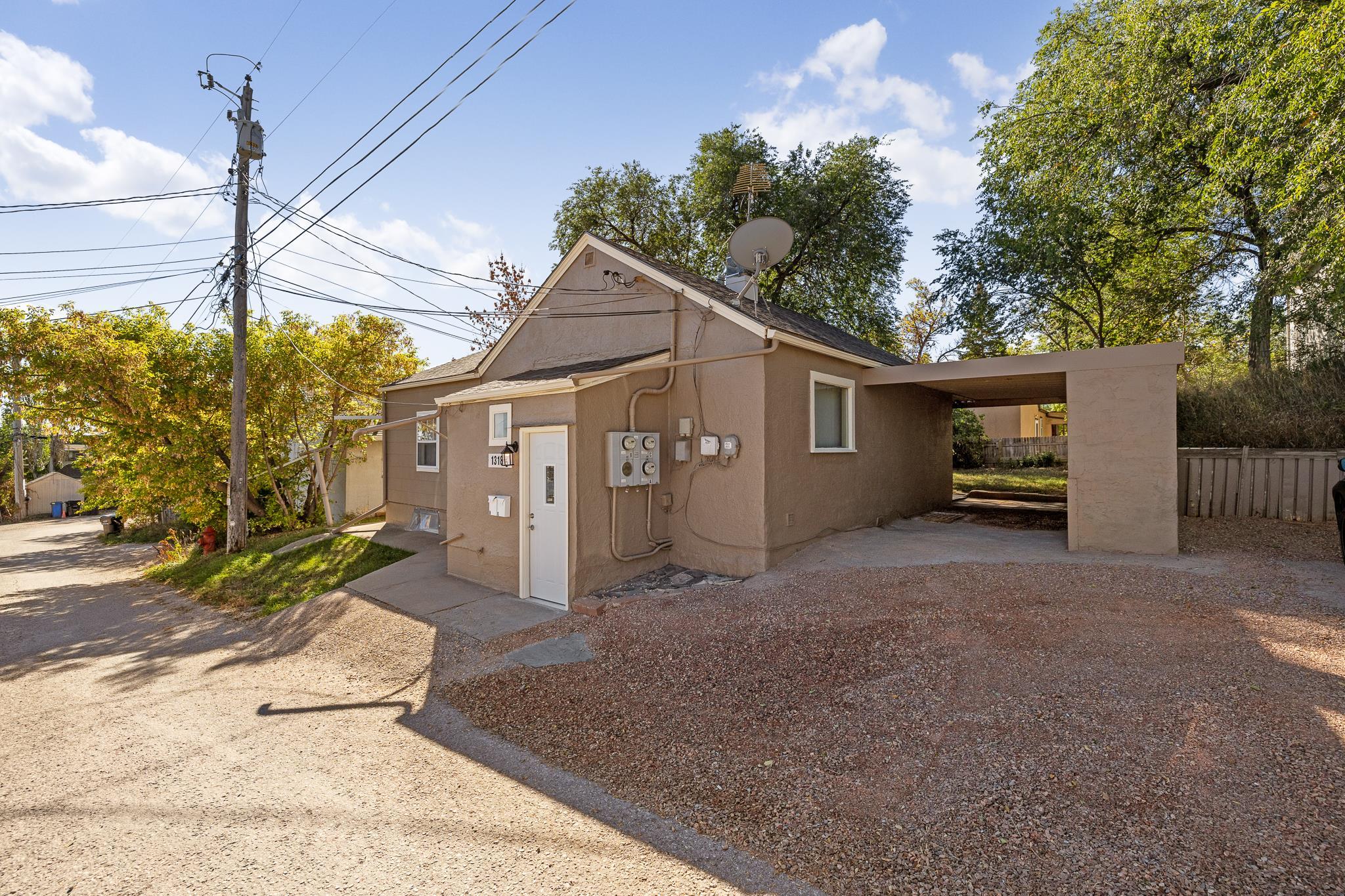 1318 1/2 Quincy Street