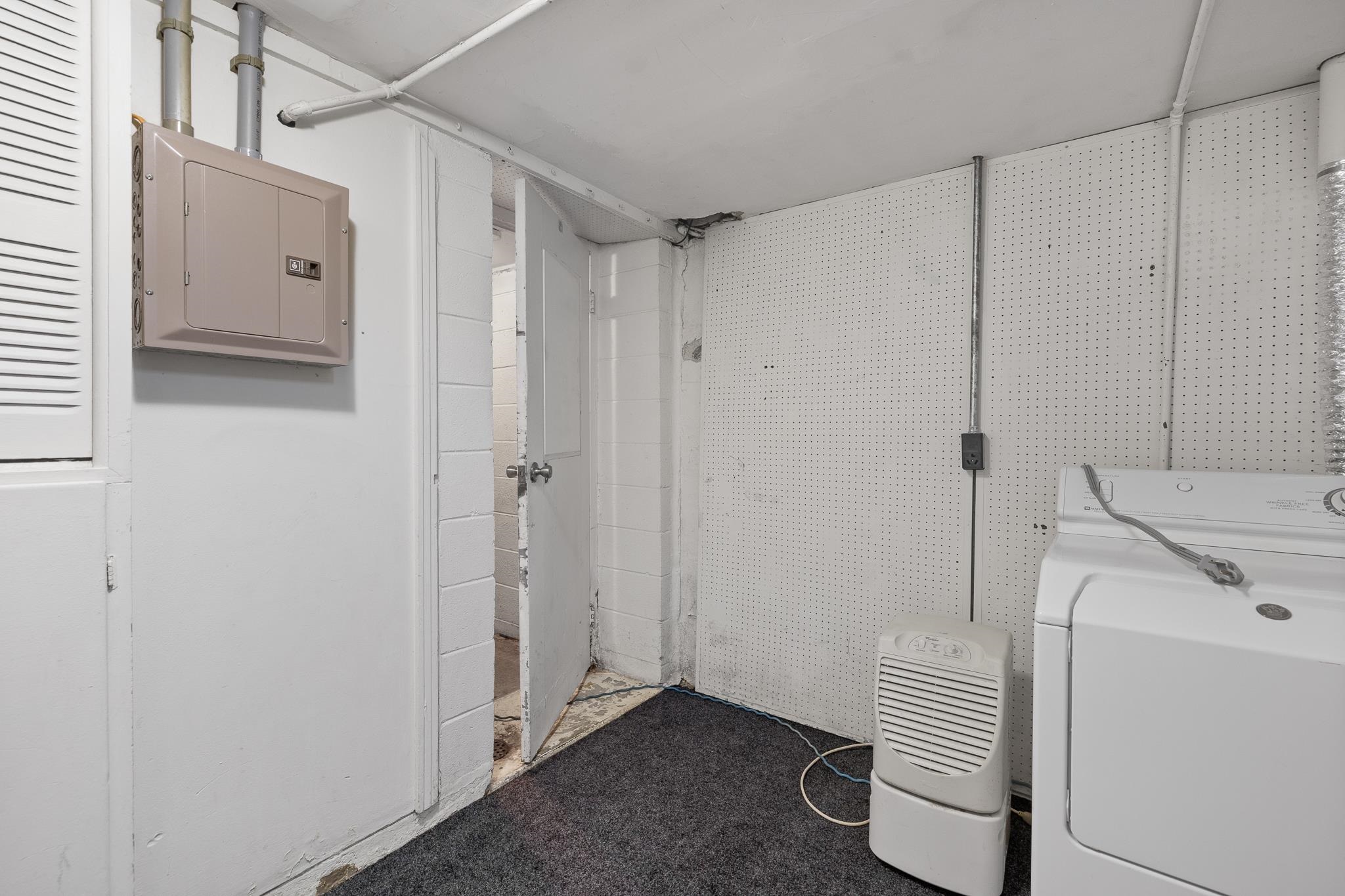 1318 1/2 Quincy Street