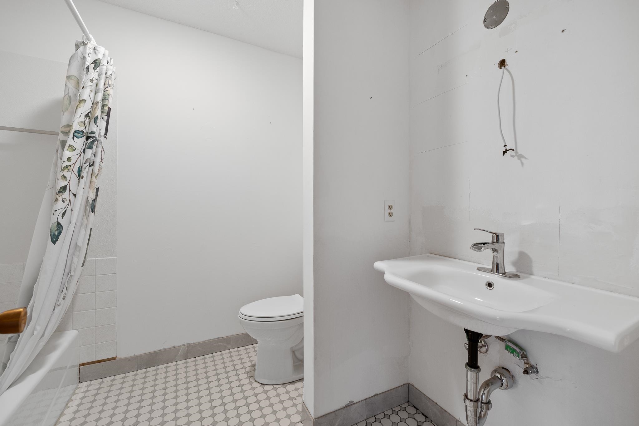 234 E Philadelphia Street