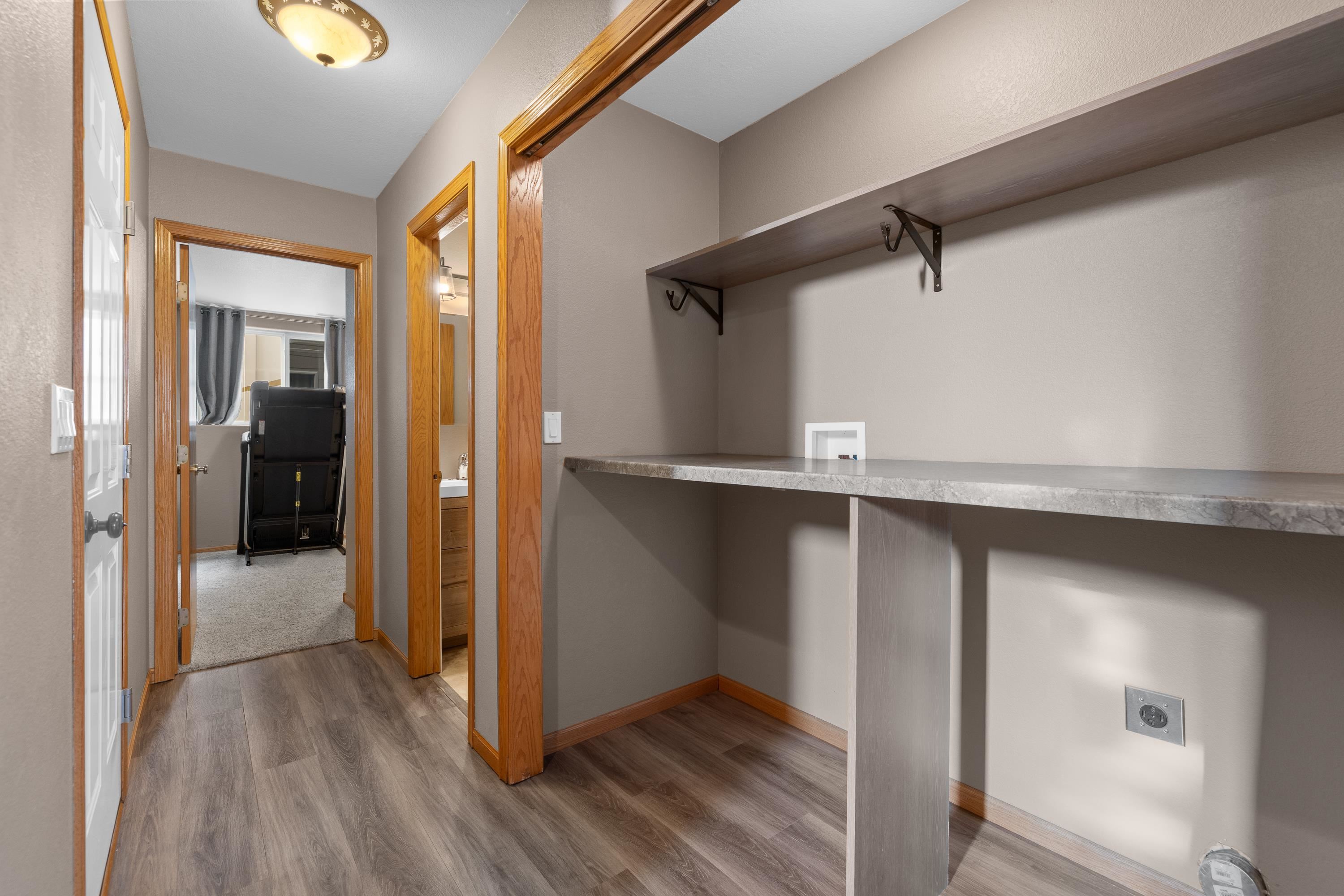 7150 Castlewood Drive