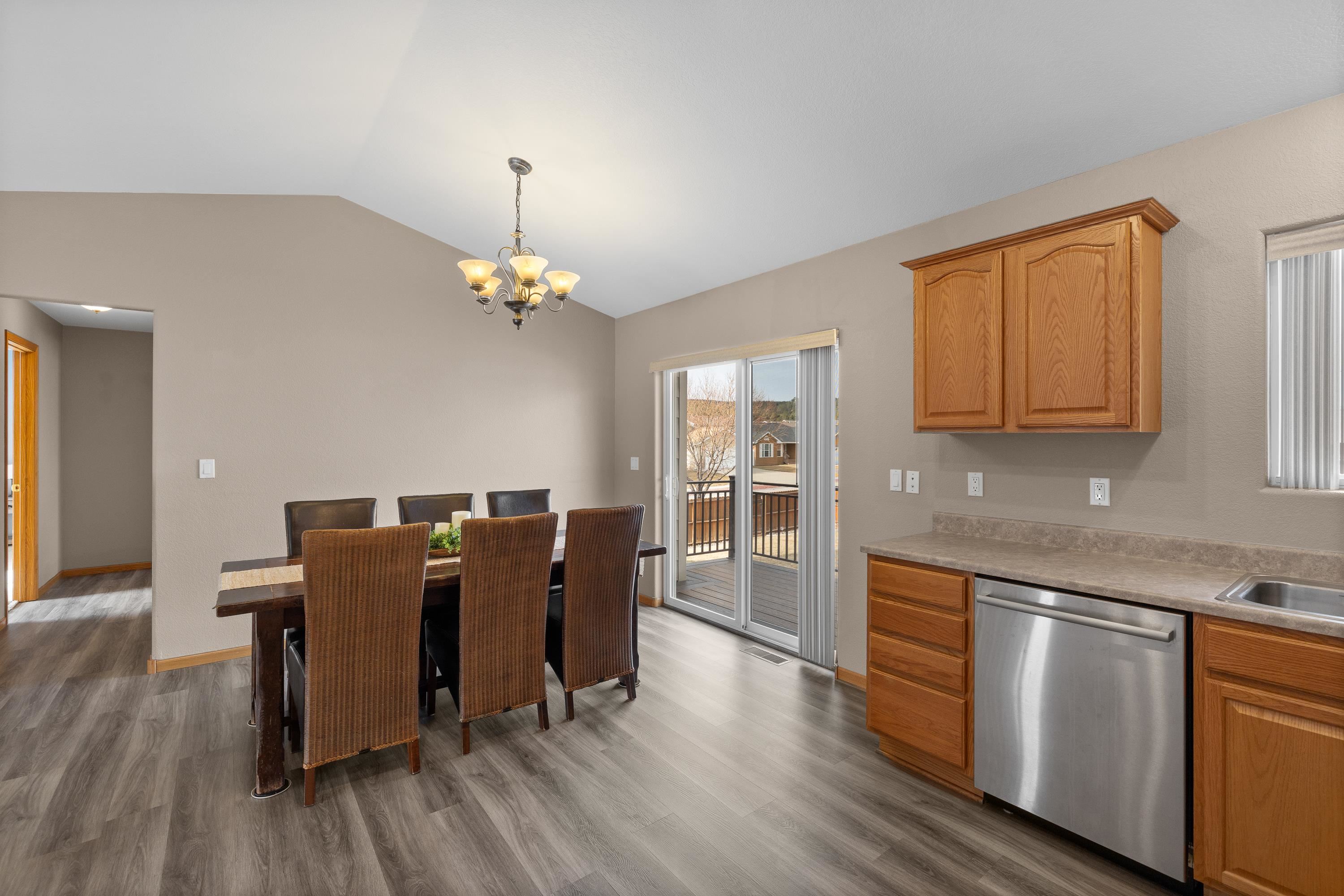 7150 Castlewood Drive