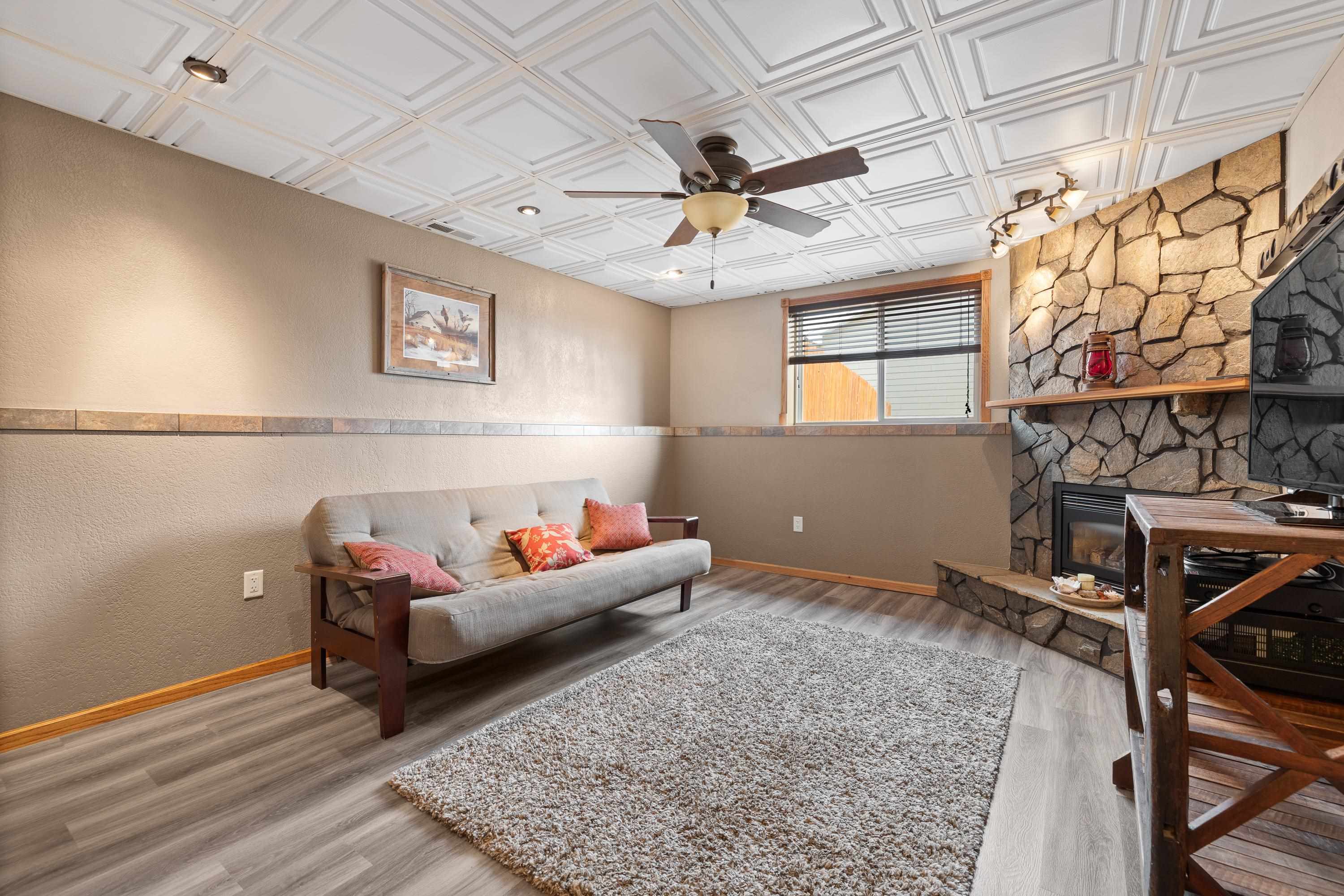 7150 Castlewood Drive