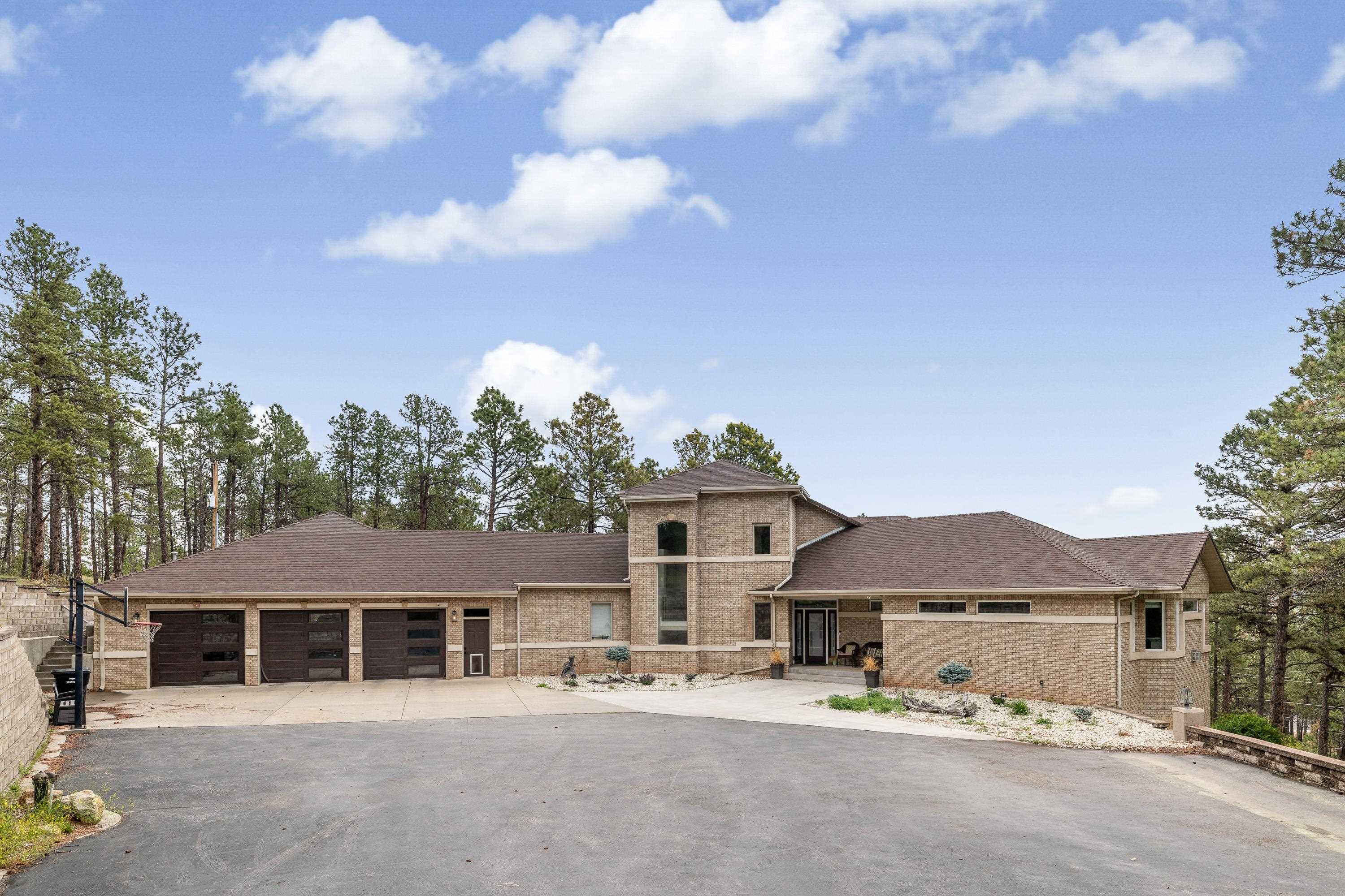 4785 Cliff Drive