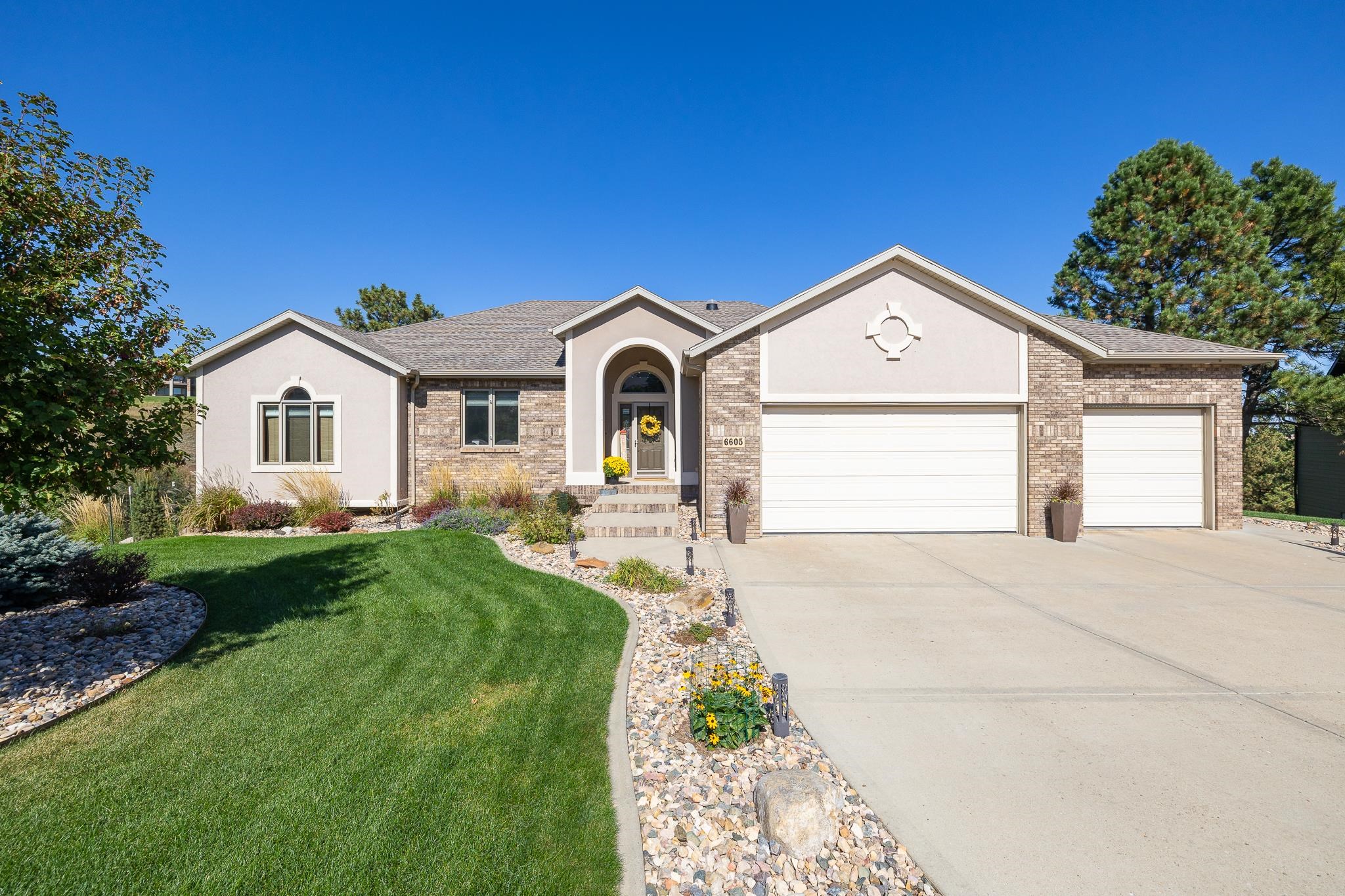 6605 Carnoustie Court